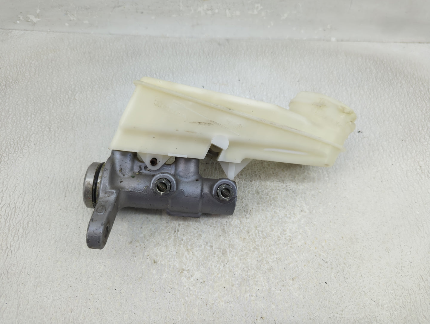 2016-2021 Honda Civic Brake Master Cylinder - Oemusedautoparts1.com