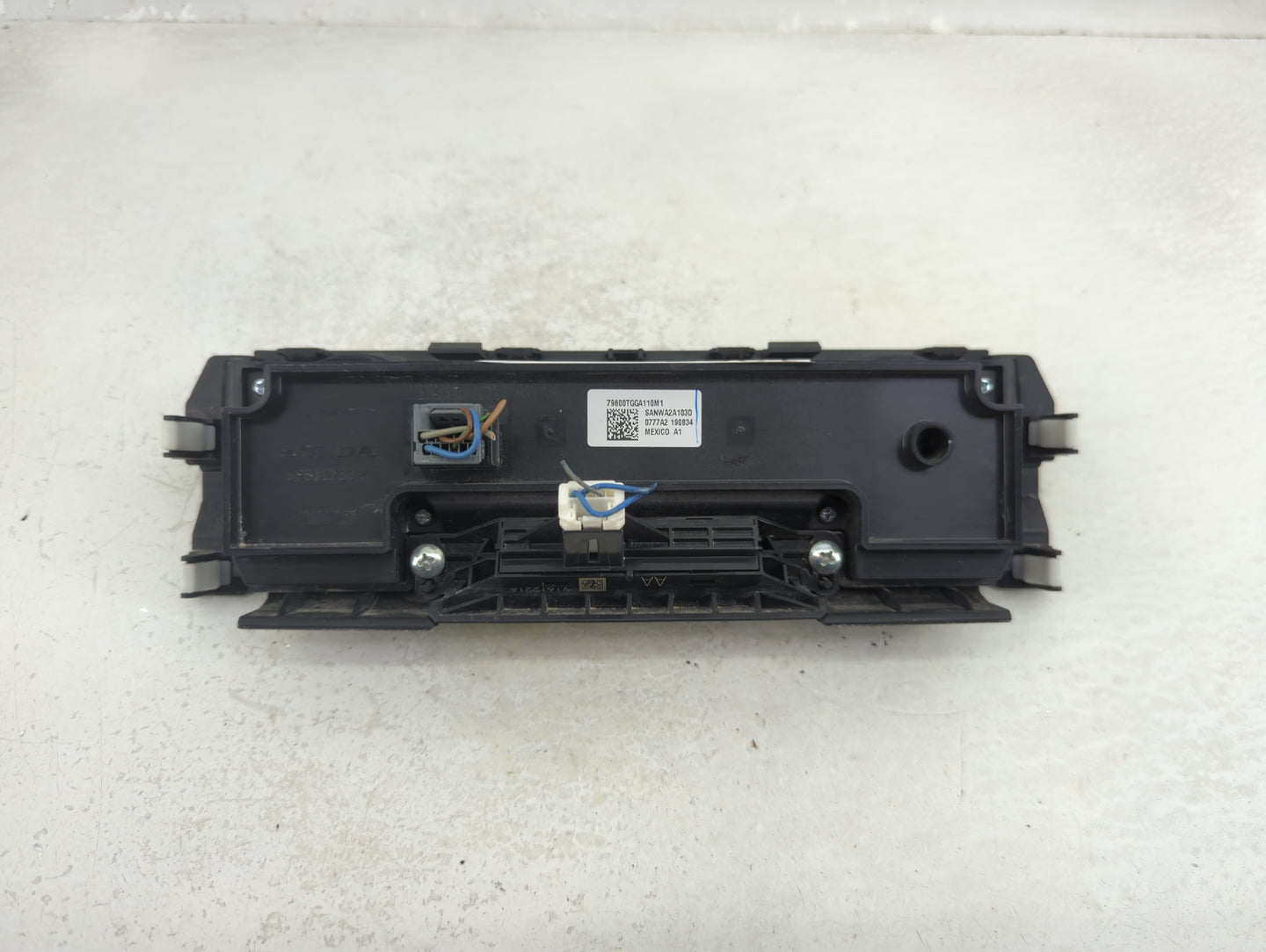 2017-2021 Honda Civic Climate Control Module Temperature AC/Heater Replacement P/N:79600TGGA110M1 Fits OEM Used Auto Parts -