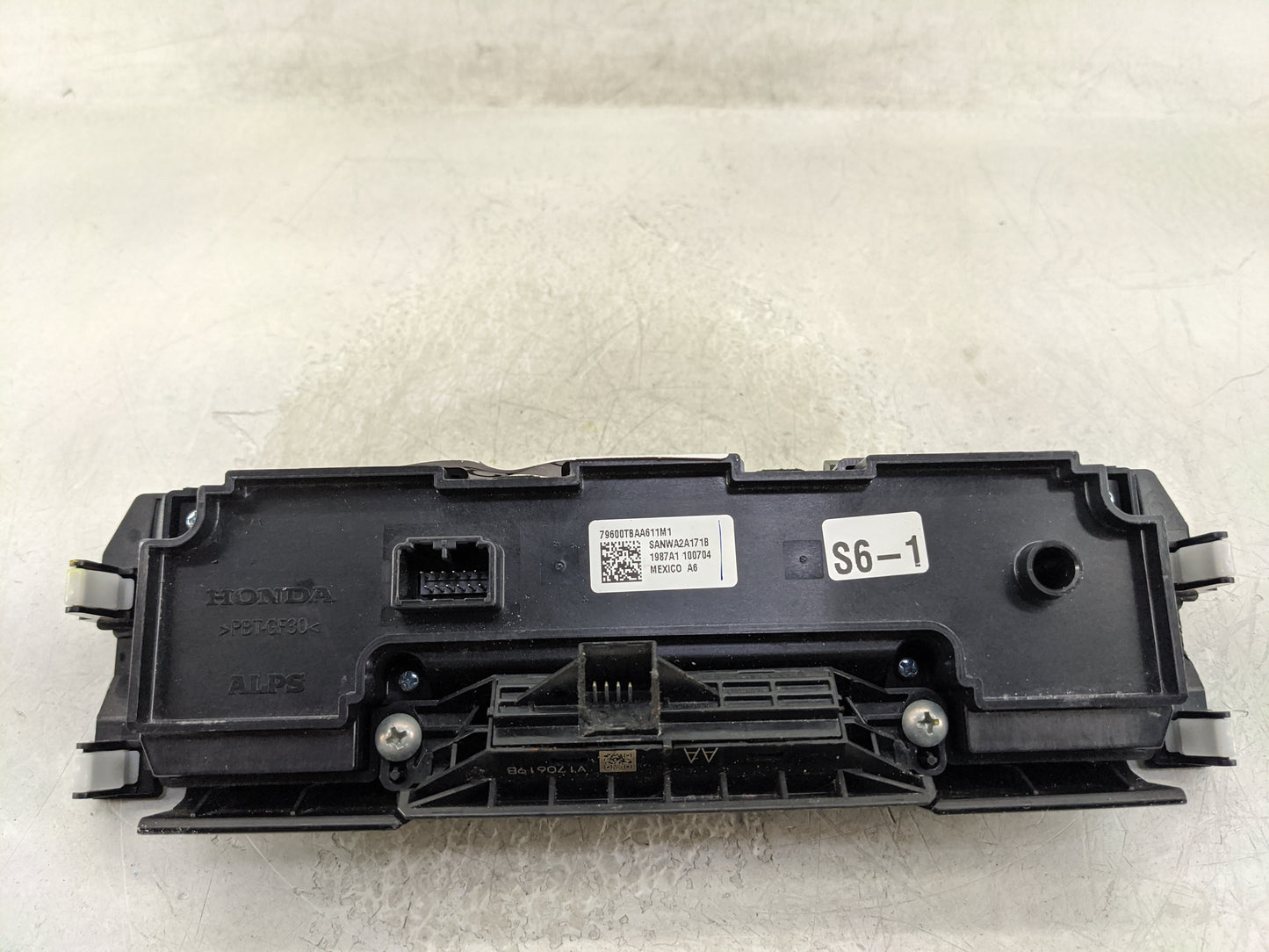 2016-2018 Honda Civic Climate Control Module Temperature AC/Heater Replacement P/N:79600TBAA611M1 Fits Fits 2016 2017 2018 O