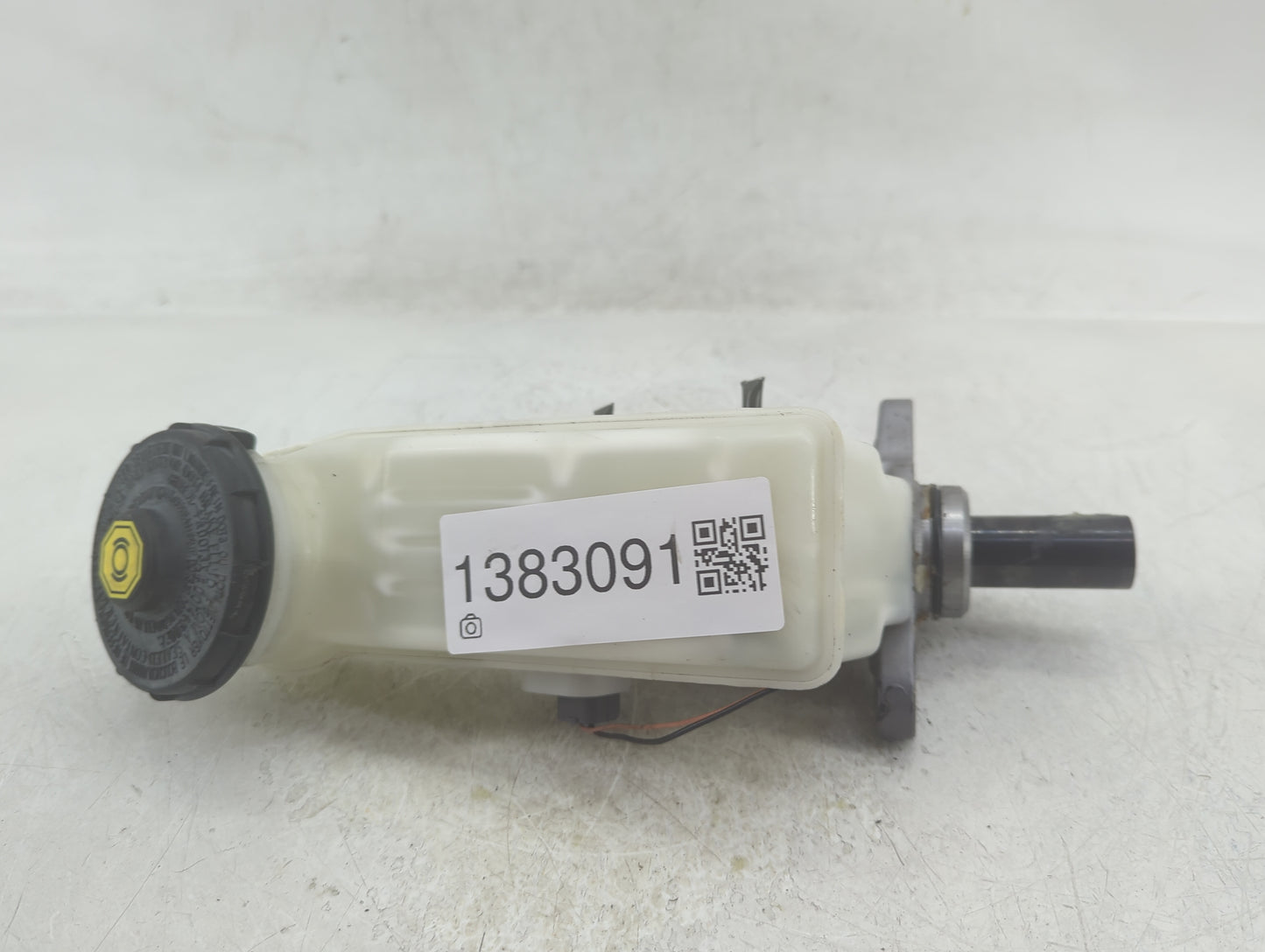 2016-2021 Honda Civic Brake Master Cylinder 1383091 - Oemusedautoparts1.com