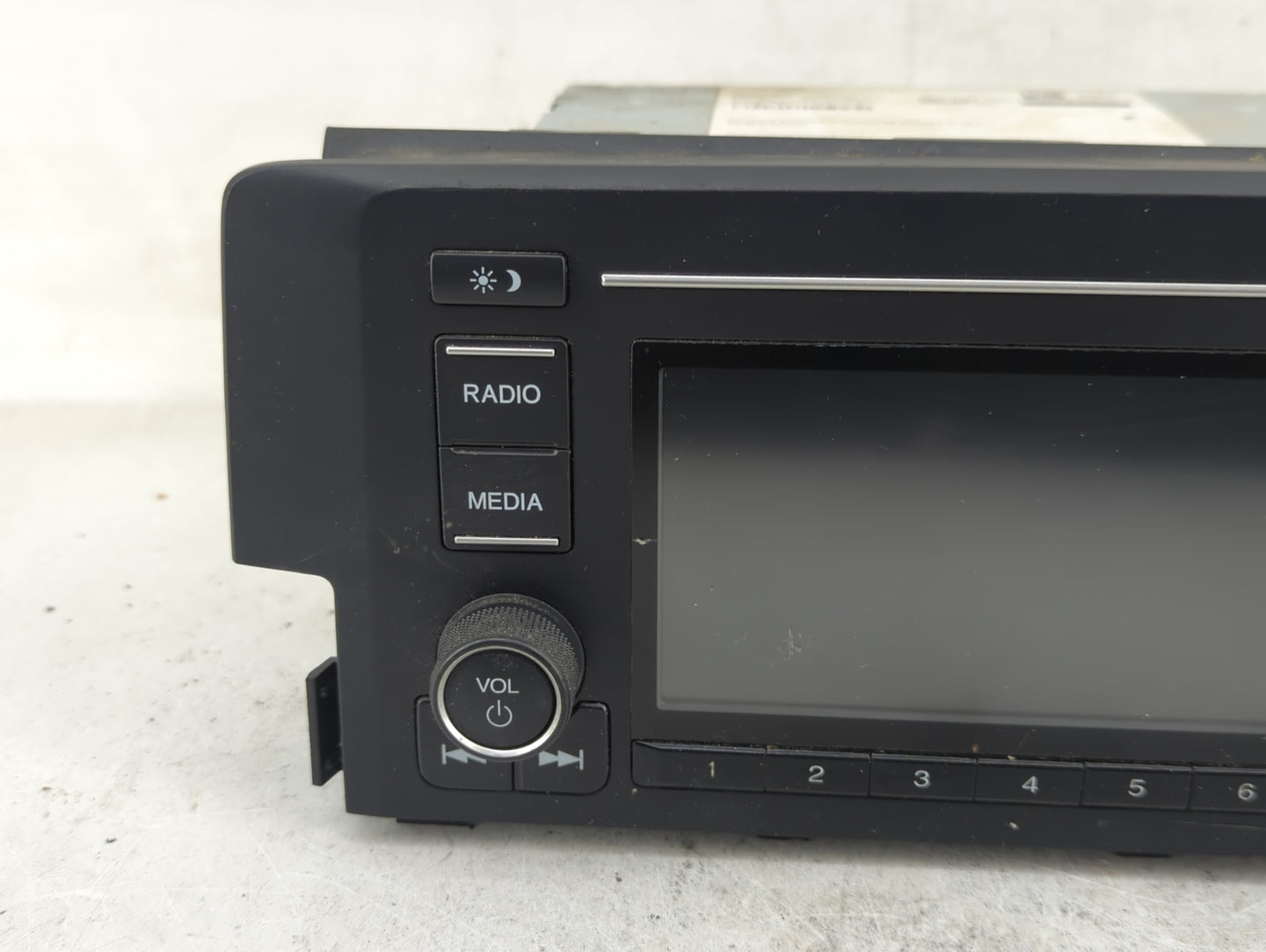2016-2017 Honda Civic Radio AM FM Cd Player Receiver Replacement P/N:39100-TBA-A11 Fits Fits 2016 2017 OEM Used Auto Parts -