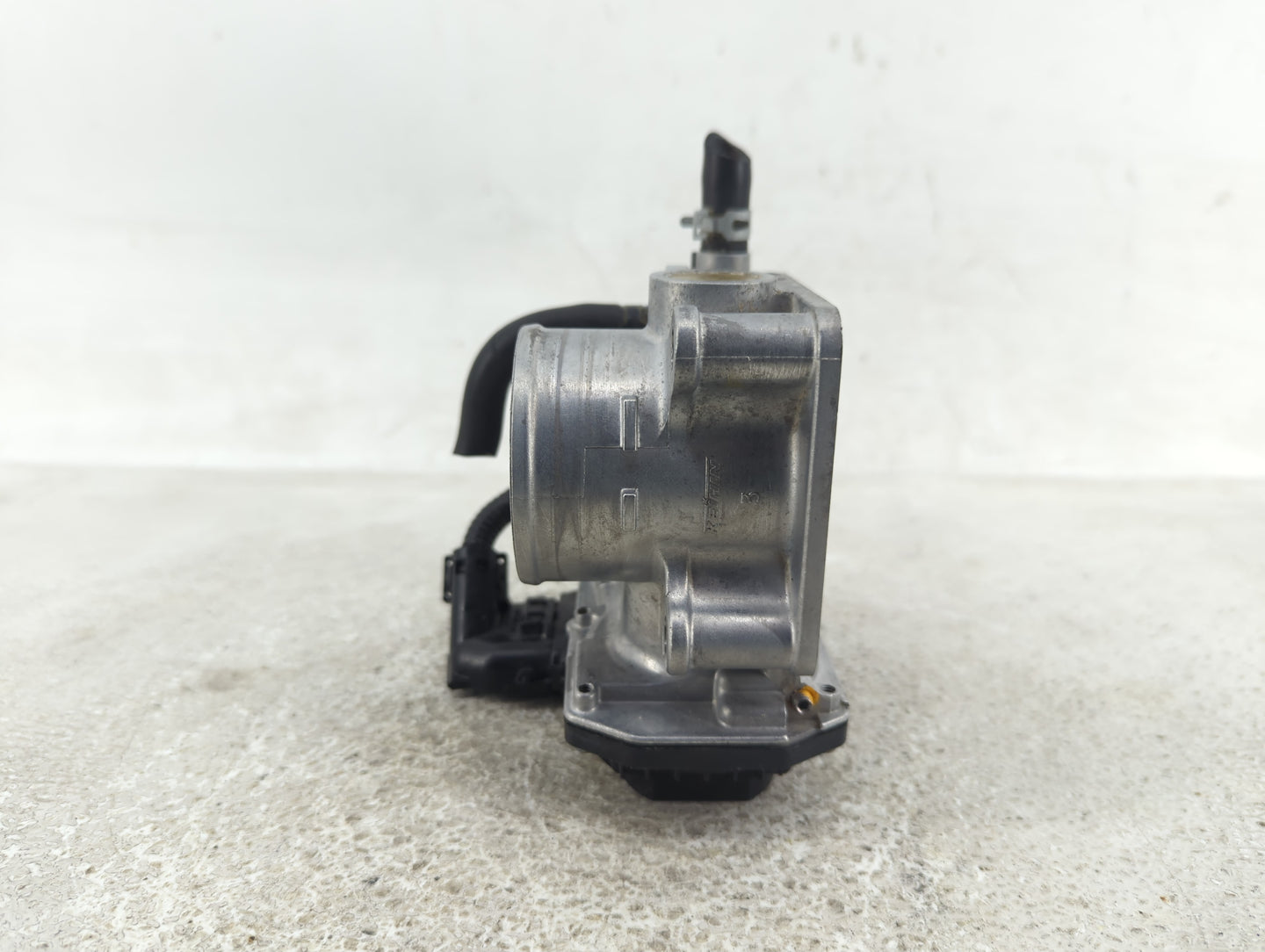 2016-2022 Honda Civic Throttle Body P/N:GMH1A Fits Fits 2016 2017 2018 2019 2020 2021 2022 OEM Used Auto Parts - Oemusedauto