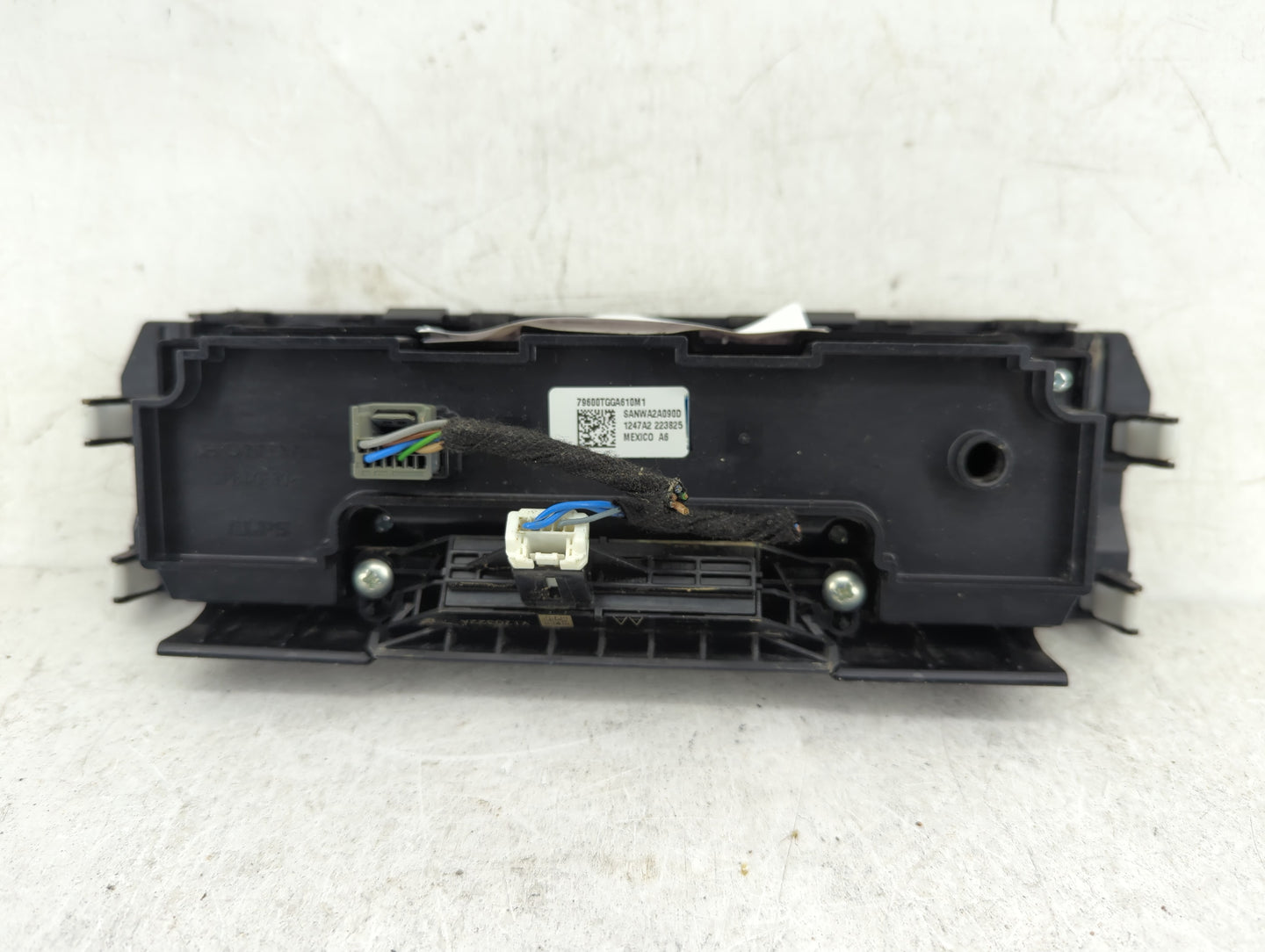 2016-2018 Honda Civic Climate Control Module Temperature AC/Heater Replacement P/N:79600TGGA610M1 Fits Fits 2016 2017 2018 O