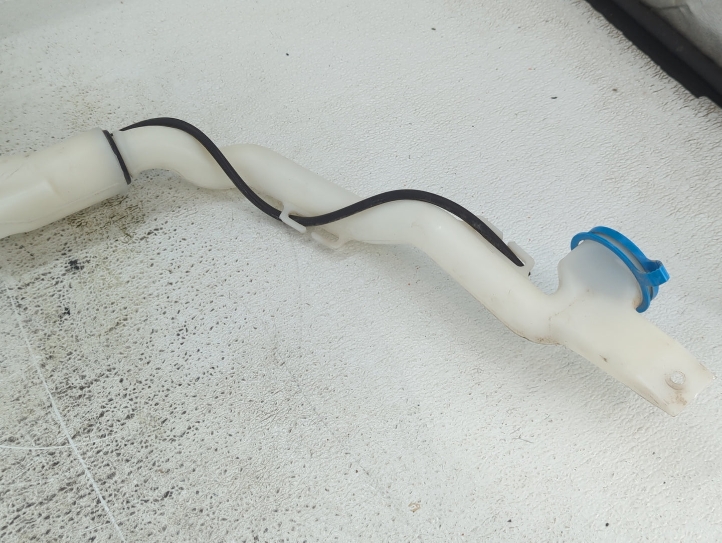 2016-2021 Honda Civic Windshield Washer Fluid Reservoir Bottle Oem - Oemusedautoparts1.com