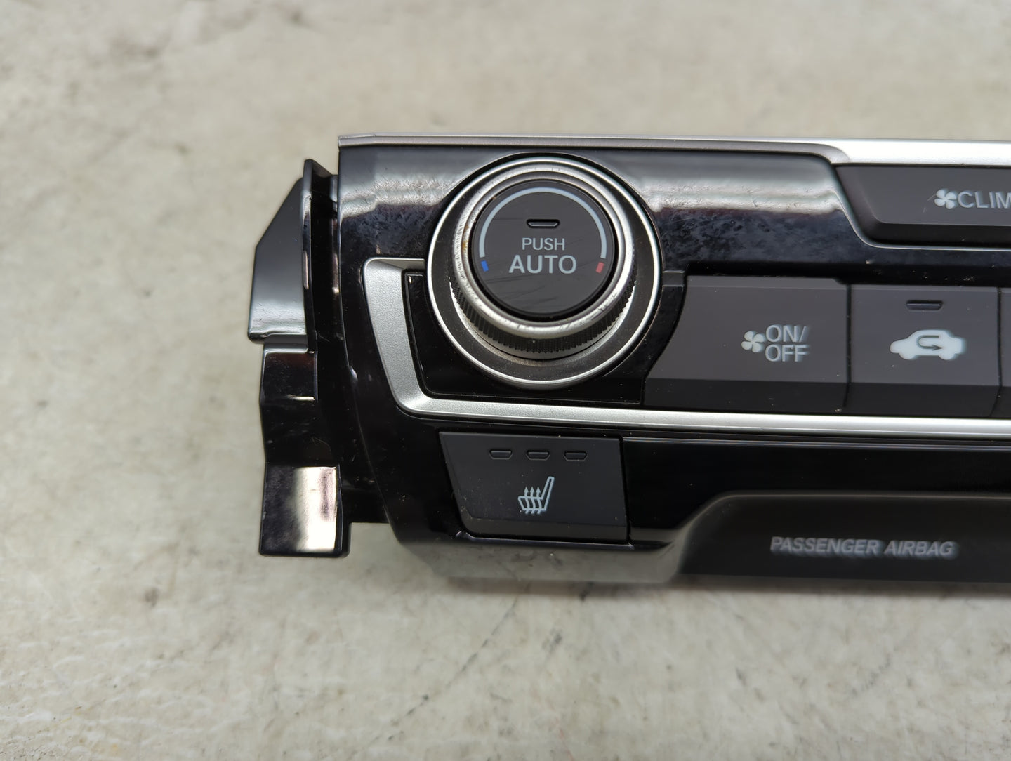 2016-2018 Honda Civic Climate Control Module Temperature AC/Heater Replacement P/N:79600TBAA611M1 SANWA2A077G Fits OEM Used 