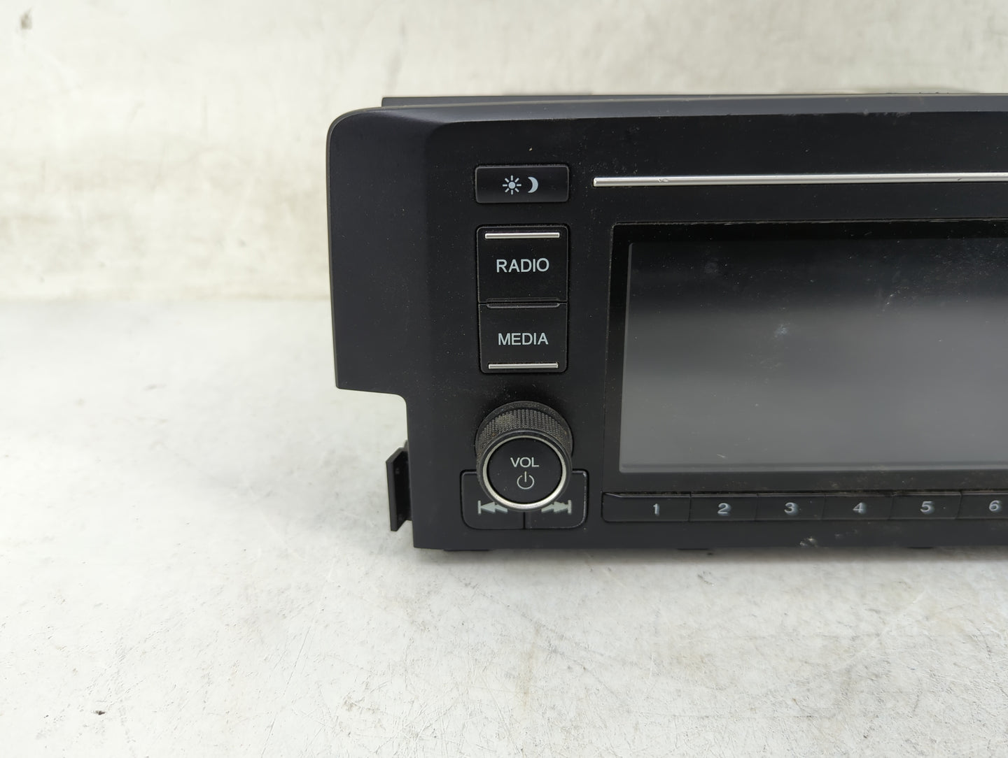 2016-2017 Honda Civic Radio AM FM Cd Player Receiver Replacement P/N:39100-TBA-A11 CV-VH55E1GX Fits Fits 2016 2017 OEM Used 