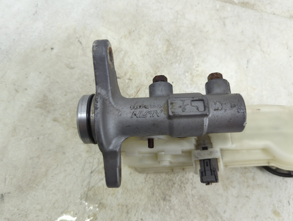 2017 Honda Civic Brake Master Cylinder - Oemusedautoparts1.com