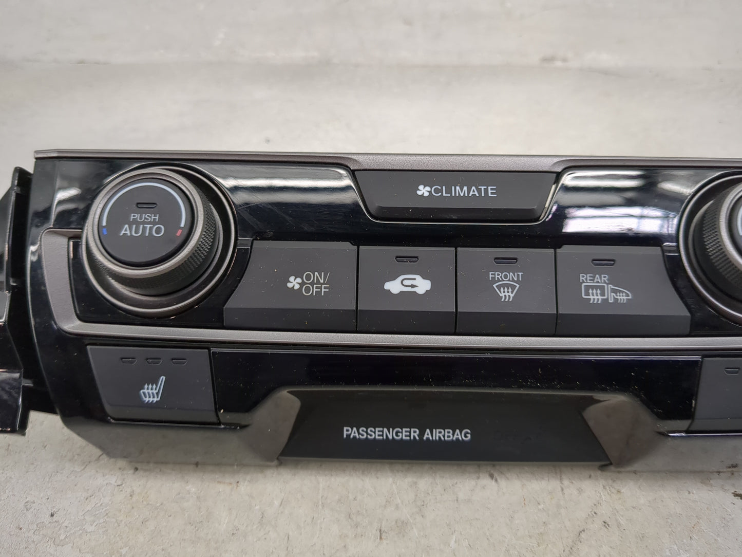 2016-2018 Honda Civic Climate Control Module Temperature AC/Heater Replacement P/N:79600TBAA611M1 SANWA2A171B Fits OEM Used 