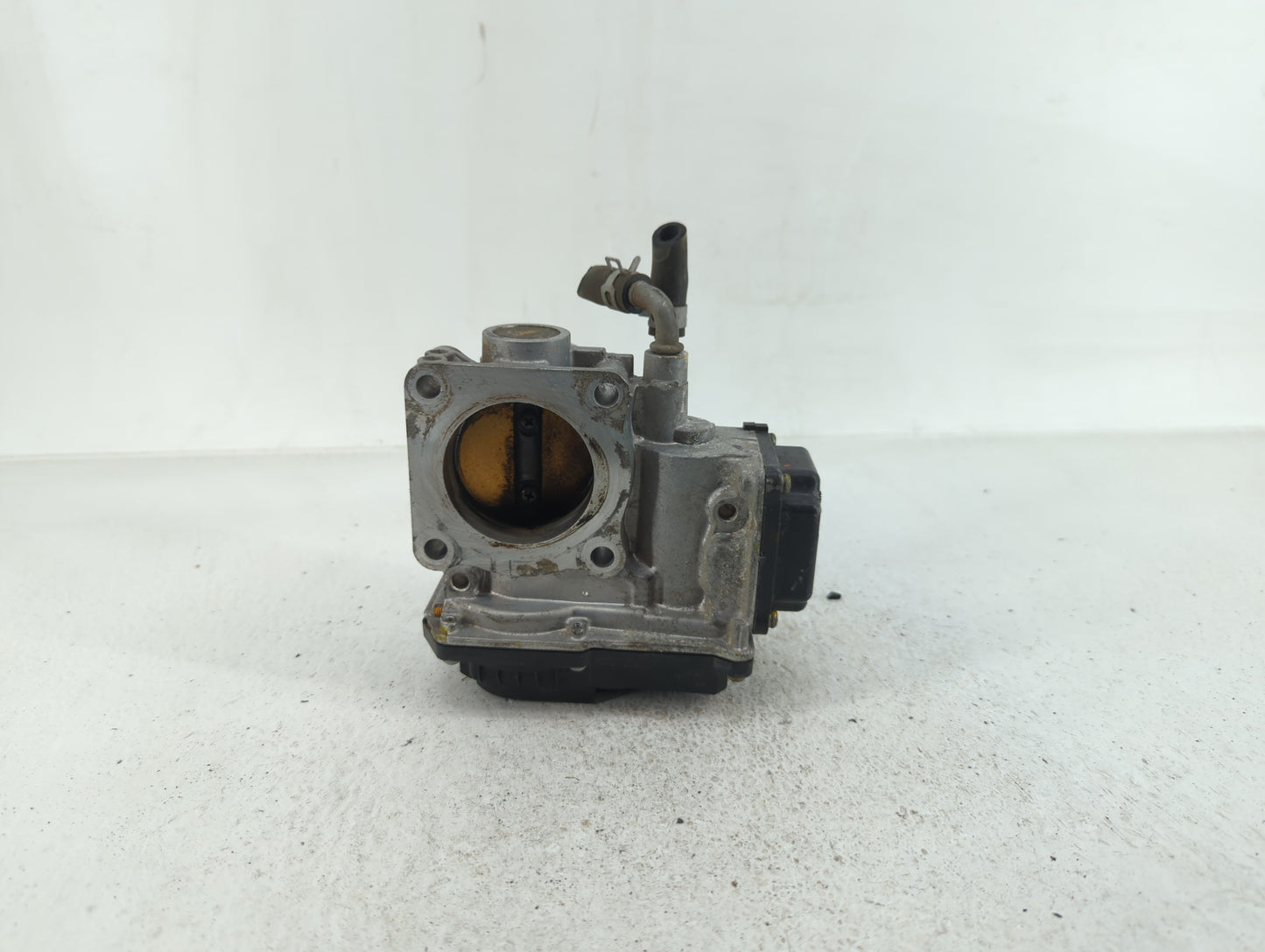 2016-2022 Honda Civic Throttle Body P/N:GMG9A Fits Fits 2016 2017 2018 2019 2020 2021 2022 OEM Used Auto Parts - Oemusedauto