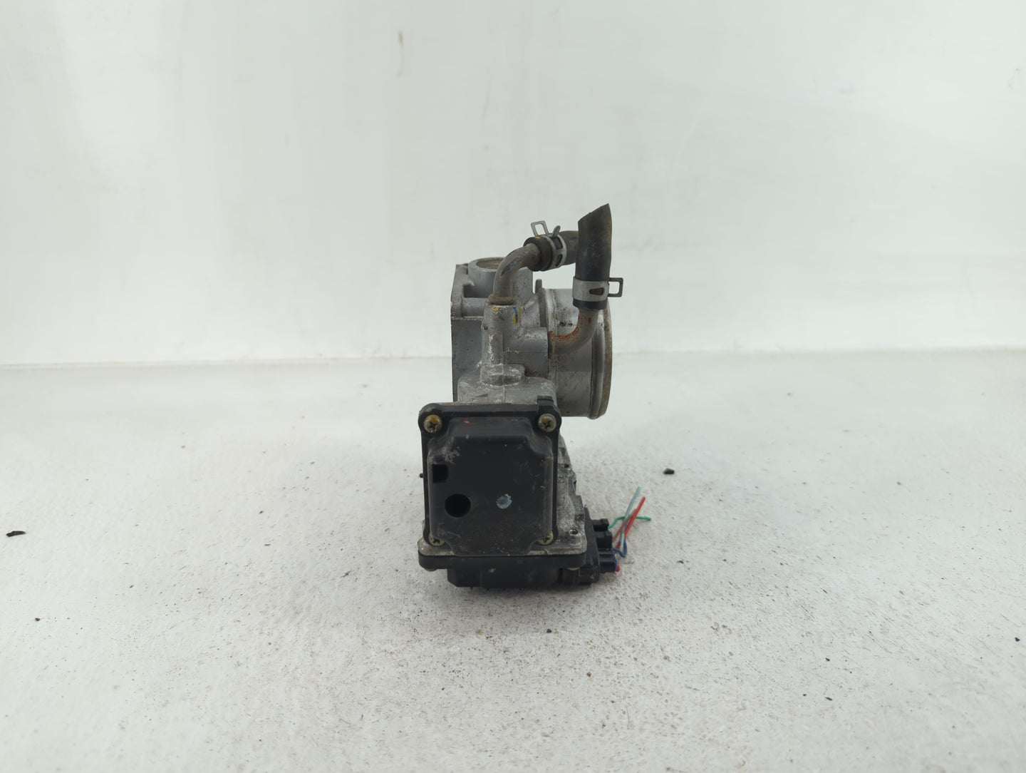 2016-2022 Honda Civic Throttle Body P/N:GMG9A Fits Fits 2016 2017 2018 2019 2020 2021 2022 OEM Used Auto Parts - Oemusedauto