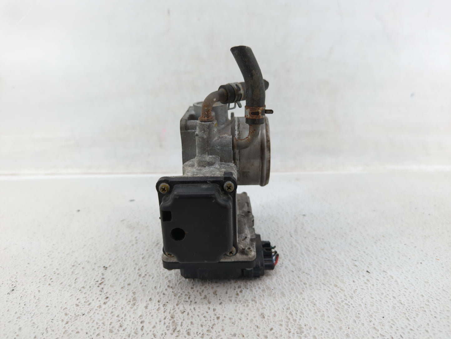 2016-2022 Honda Civic Throttle Body P/N:GMG9A Fits Fits 2016 2017 2018 2019 2020 2021 2022 OEM Used Auto Parts - Oemusedauto