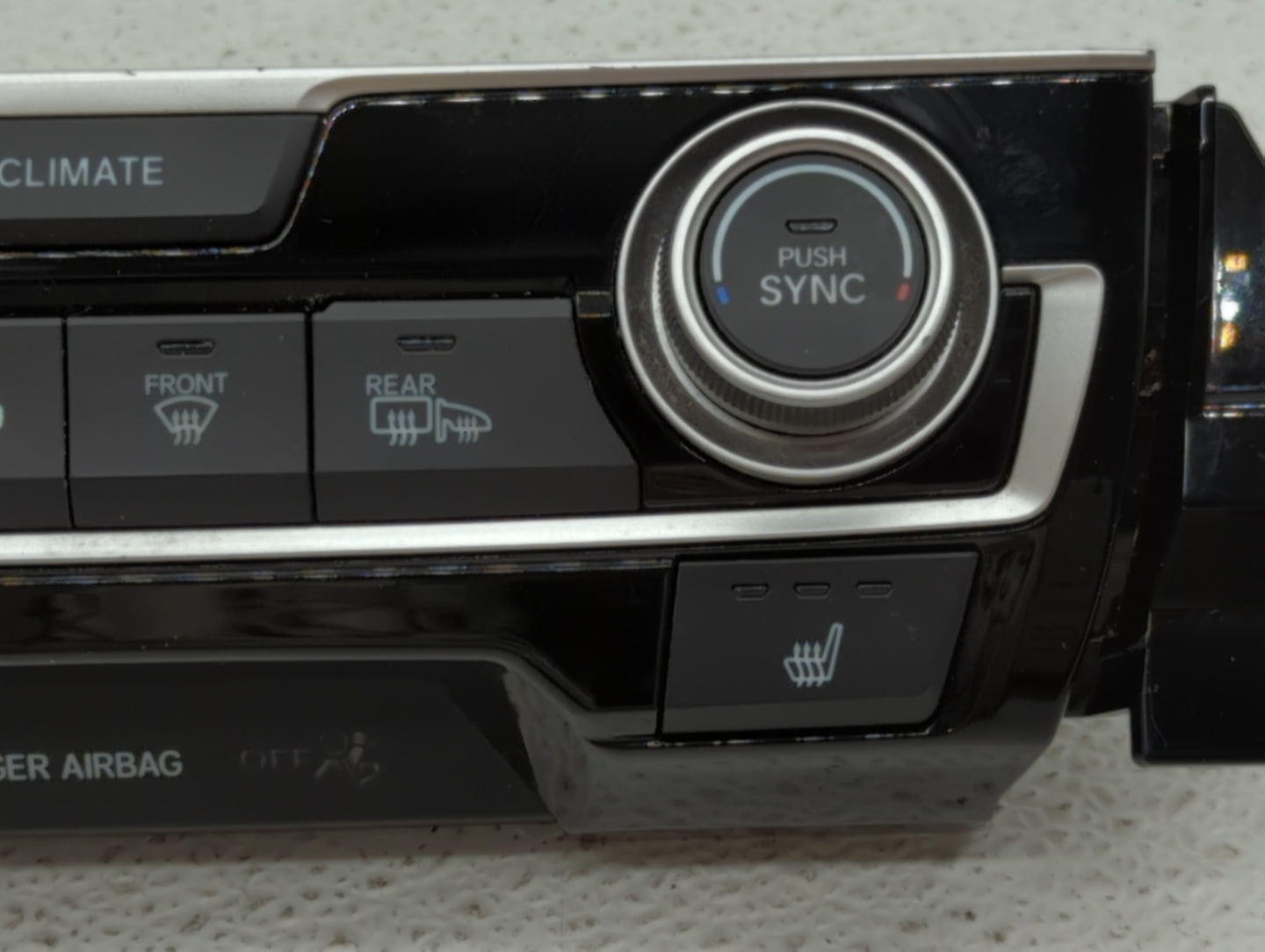 2016-2018 Honda Civic Climate Control Module Temperature AC/Heater Replacement P/N:79600TBAA611M1 79600TBAC411M1 Fits OEM Us