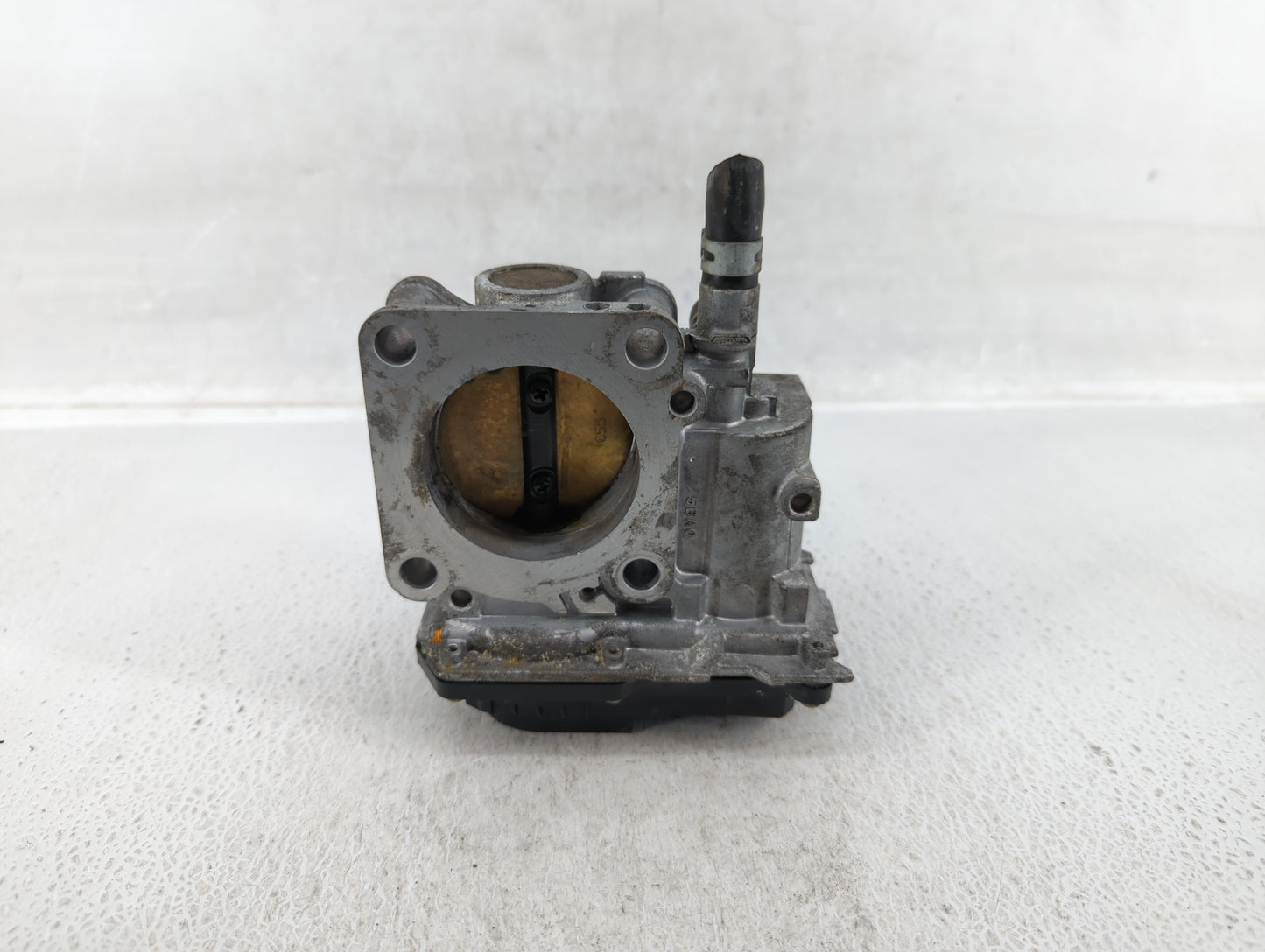 2016-2022 Honda Civic Throttle Body P/N:GMH1A M101111 Fits Fits 2016 2017 2018 2019 2020 2021 2022 OEM Used Auto Parts - Oem