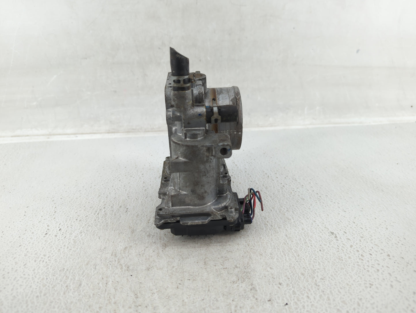 2016-2022 Honda Civic Throttle Body P/N:GMH1A M101111 Fits Fits 2016 2017 2018 2019 2020 2021 2022 OEM Used Auto Parts - Oem