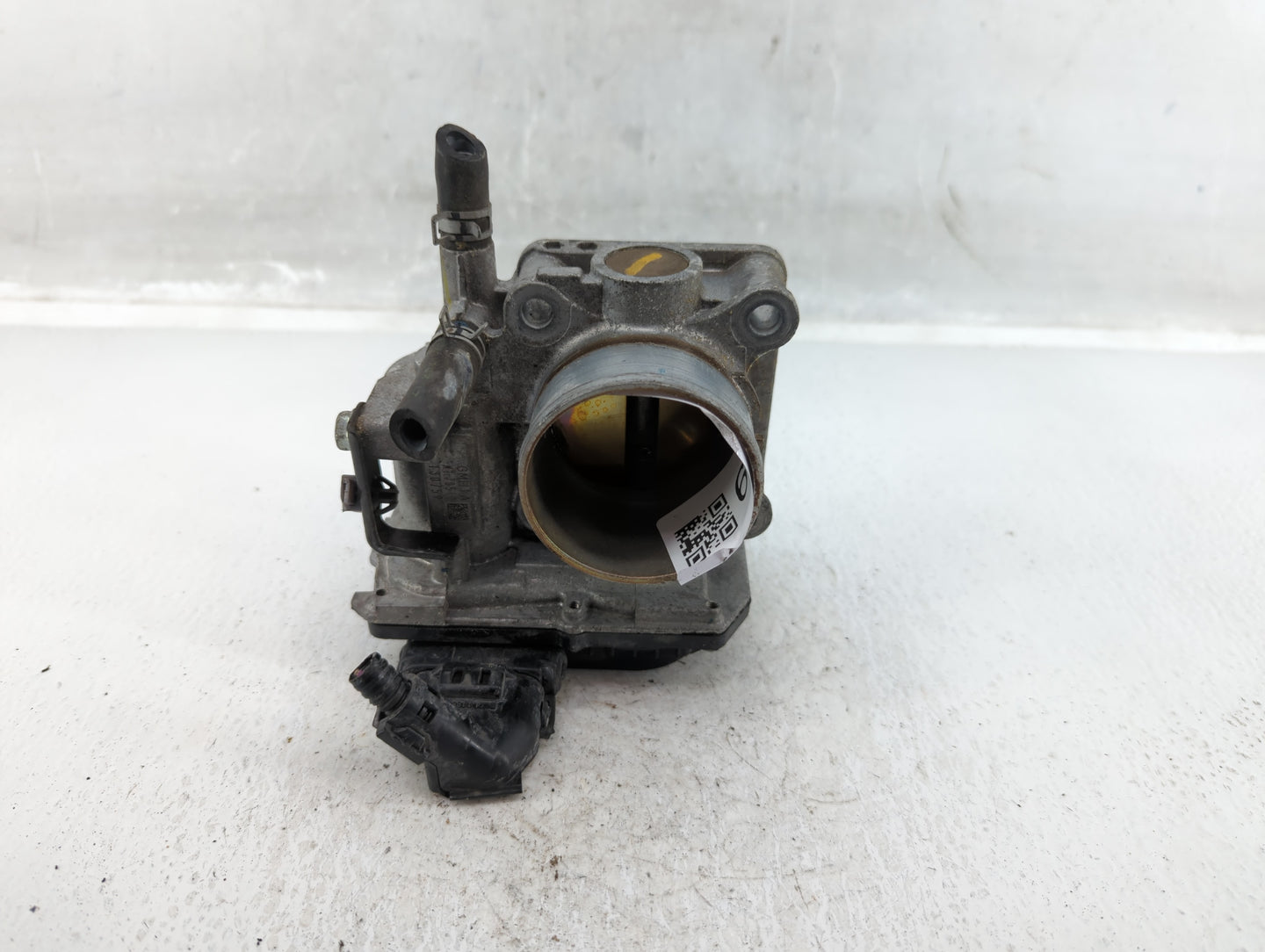 2016-2022 Honda Civic Throttle Body P/N:GMH1A M170512 Fits Fits 2016 2017 2018 2019 2020 2021 2022 OEM Used Auto Parts - Oem