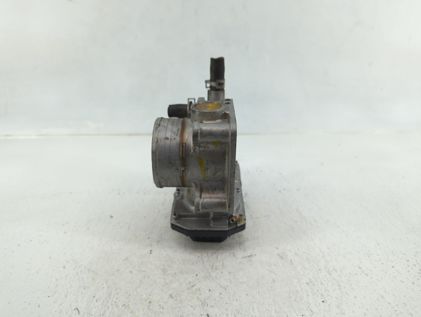 2016-2022 Honda Civic Throttle Body P/N:GMH1A M61005 Fits Fits 2016 2017 2018 2019 2020 2021 2022 OEM Used Auto Parts - Oemu