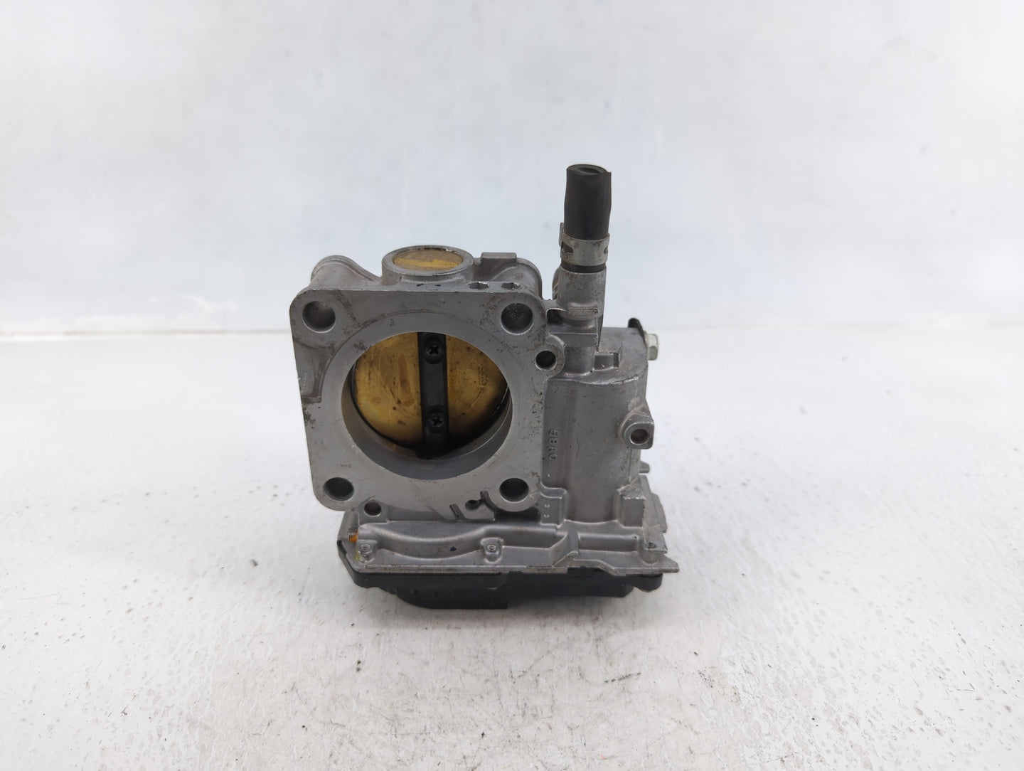 2016-2022 Honda Civic Throttle Body P/N:GMH1A M61005 Fits Fits 2016 2017 2018 2019 2020 2021 2022 OEM Used Auto Parts - Oemu