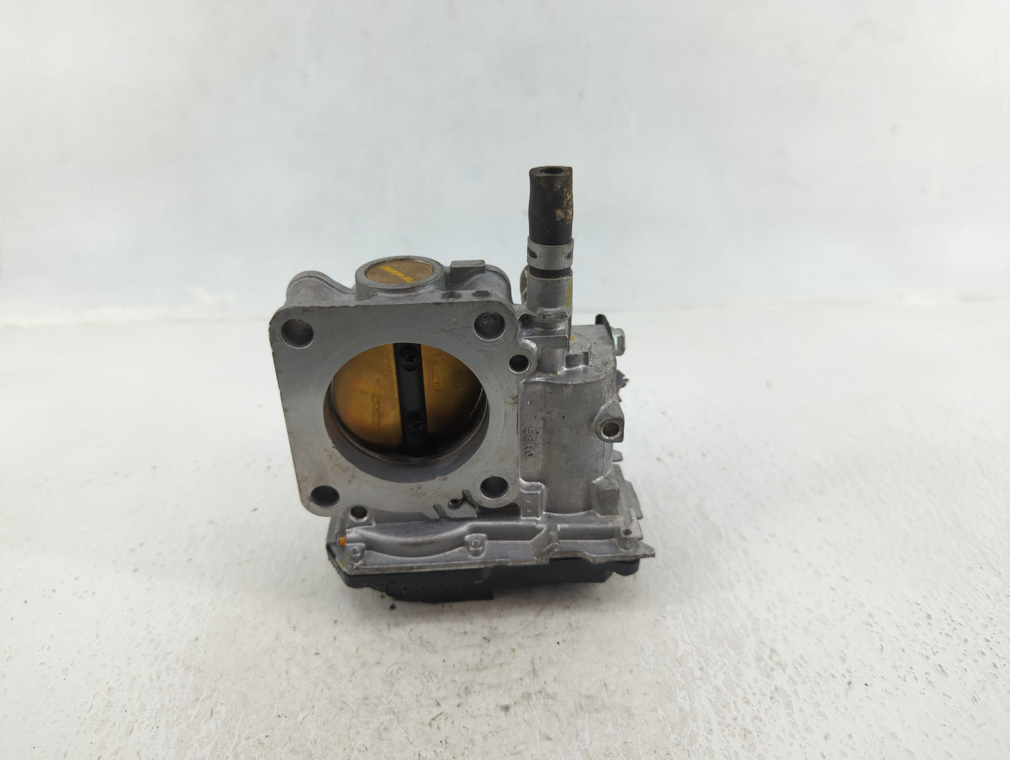 2016-2022 Honda Civic Throttle Body P/N:GMH1A M61005 Fits Fits 2016 2017 2018 2019 2020 2021 2022 OEM Used Auto Parts - Oemu