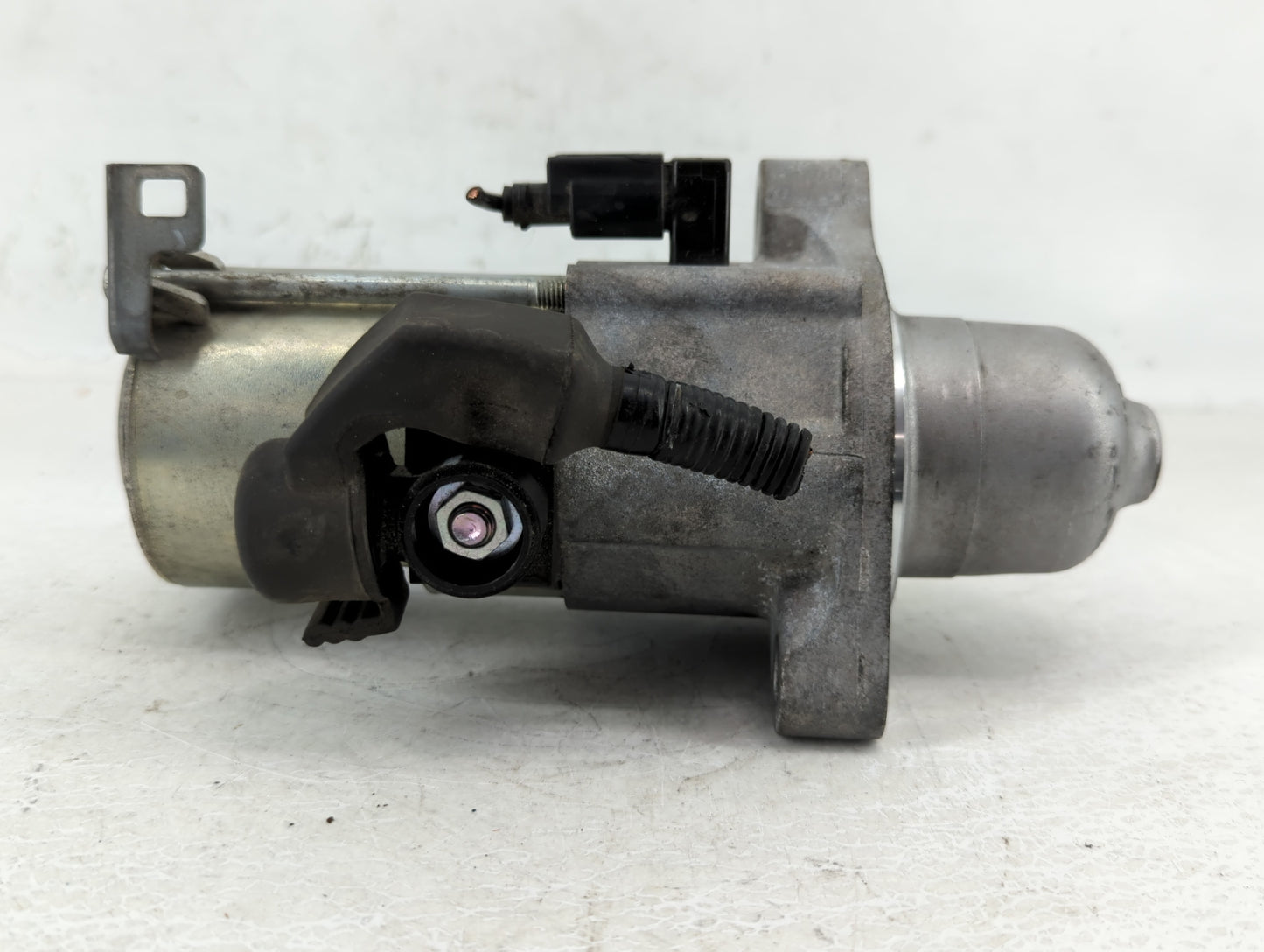 2016-2017 Honda Civic Car Starter Motor Solenoid OEM P/N:SM-75009 Fits Fits 2016 2017 2020 OEM Used Auto Parts - Oemusedauto