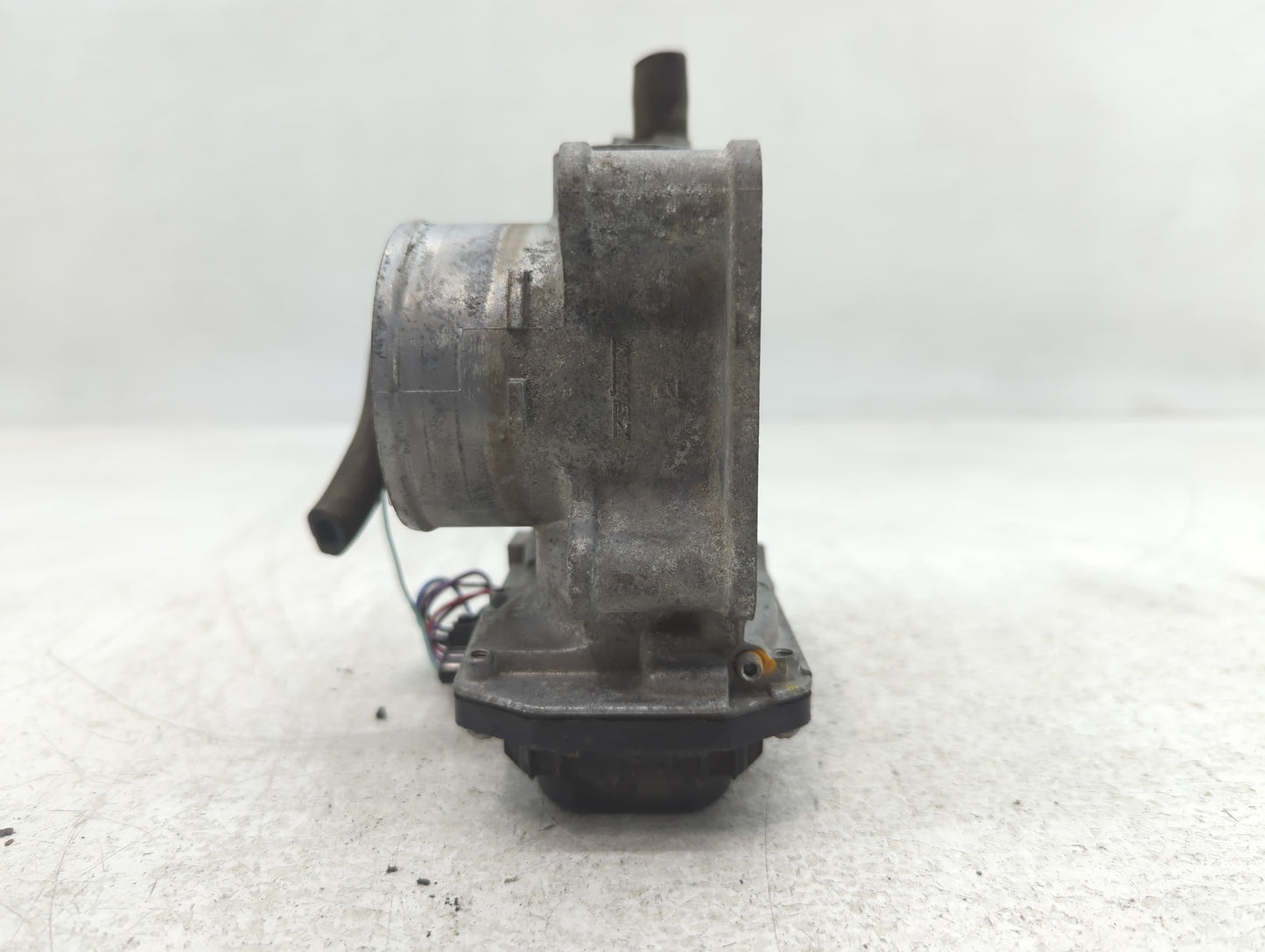 2016-2022 Honda Civic Throttle Body P/N:GMH1A M60923 Fits Fits 2016 2017 2018 2019 2020 2021 2022 OEM Used Auto Parts - Oemu