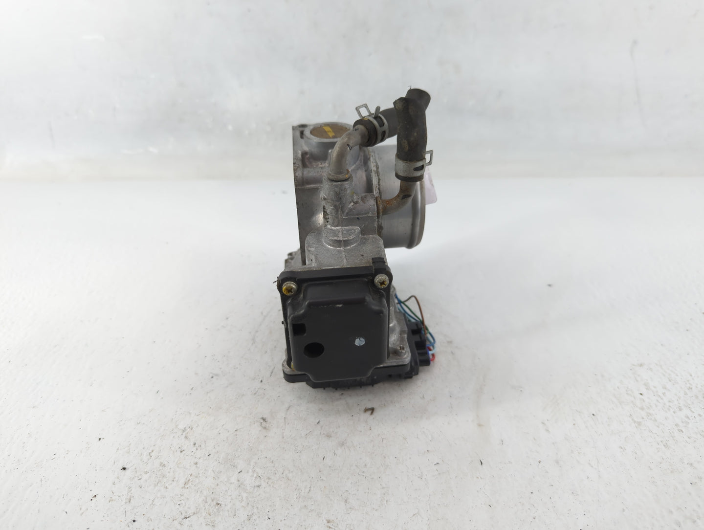 2016-2022 Honda Civic Throttle Body P/N:406432 M90926, GMG9A Fits Fits 2016 2017 2018 2019 2020 2021 2022 OEM Used Auto Part