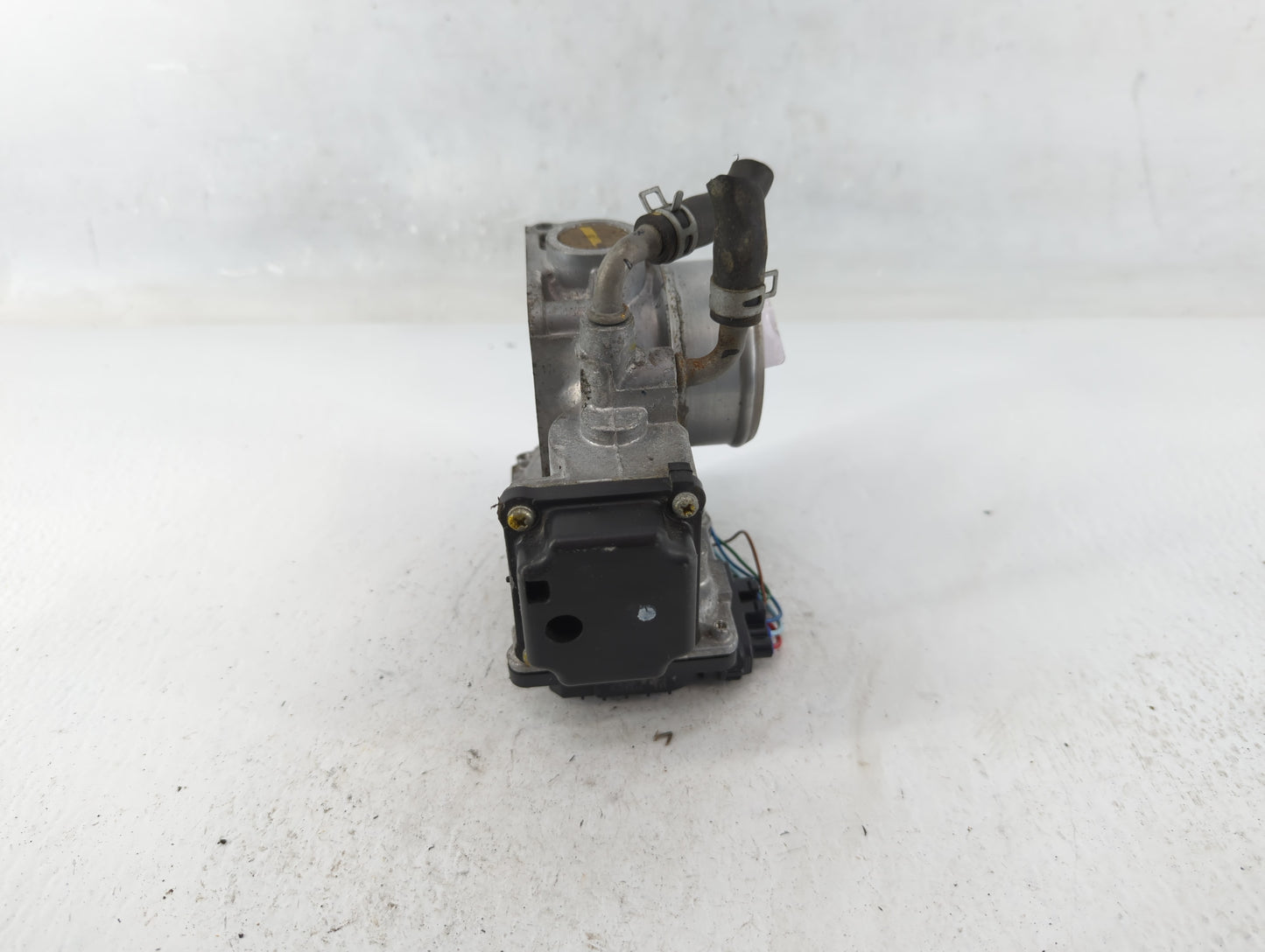 2016-2022 Honda Civic Throttle Body P/N:406432 M90926, GMG9A Fits Fits 2016 2017 2018 2019 2020 2021 2022 OEM Used Auto Part