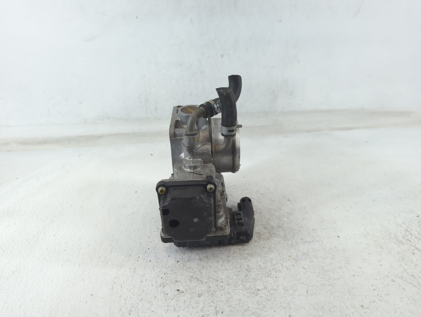 2016-2022 Honda Civic Throttle Body P/N:M22836112407 Fits Fits 2016 2017 2018 2019 2020 2021 2022 OEM Used Auto Parts - Oemu