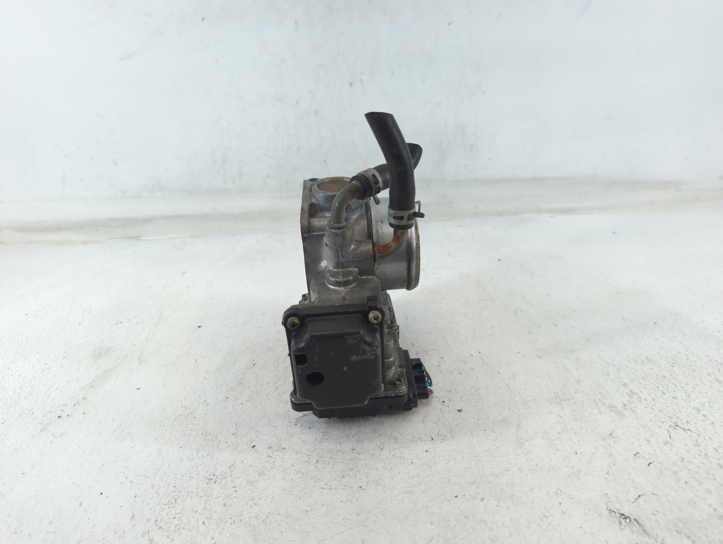 2016-2022 Honda Civic Throttle Body P/N:M22856073934 Fits Fits 2016 2017 2018 2019 2020 2021 2022 OEM Used Auto Parts - Oemu
