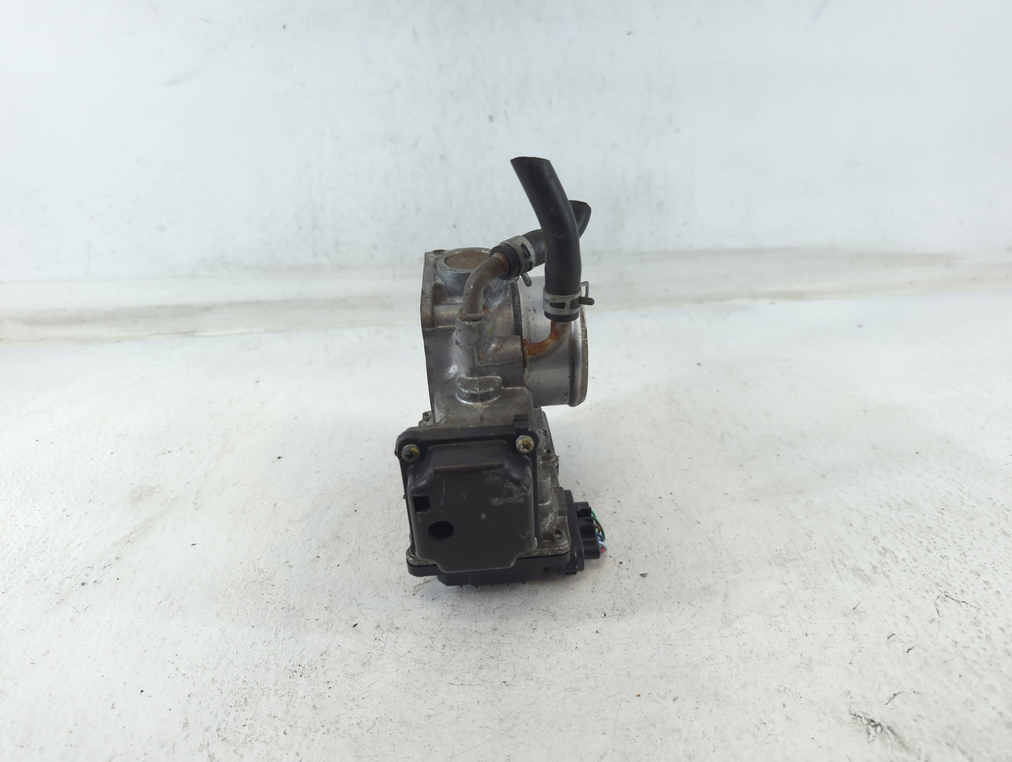 2016-2022 Honda Civic Throttle Body P/N:M22856073934 Fits Fits 2016 2017 2018 2019 2020 2021 2022 OEM Used Auto Parts - Oemu