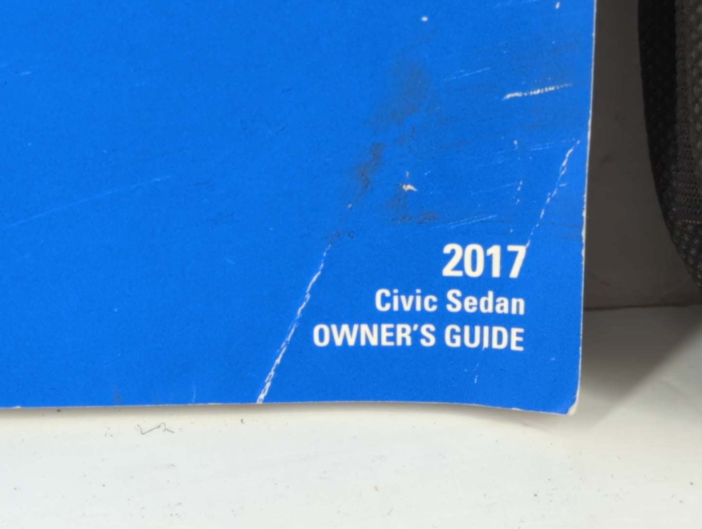 2017 Honda Civic Owners Manual Book Guide P/N:00X31-TBA-G110 0G-05950, 31TBAG11 OEM Used Auto Parts - Oemusedautoparts1.com