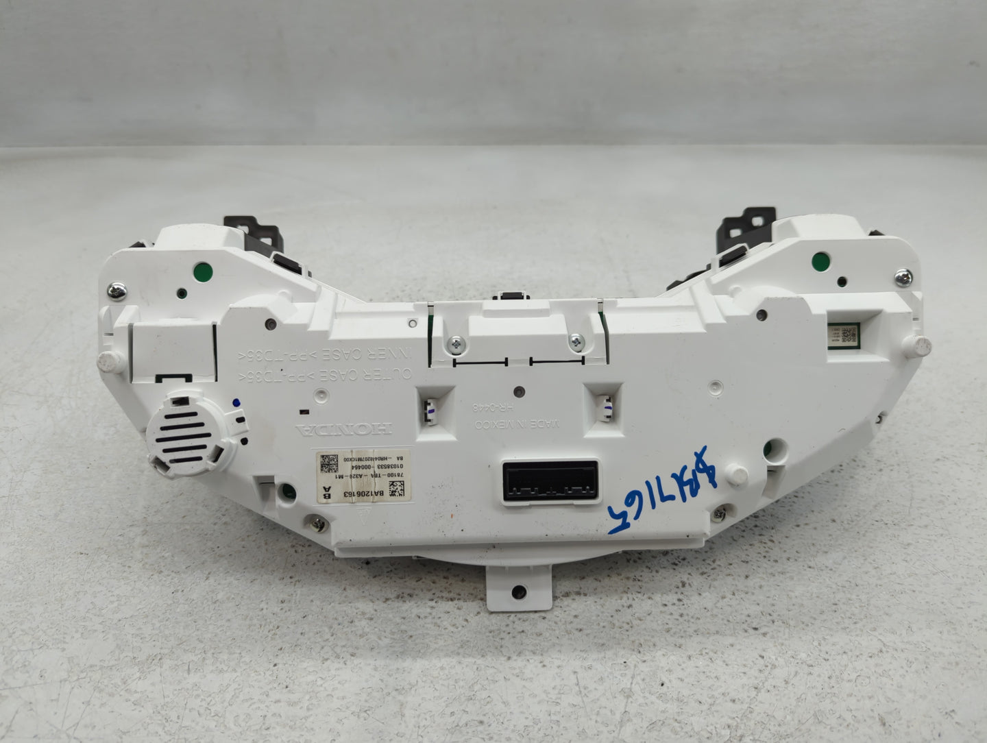 2016-2018 Honda Civic Instrument Cluster Speedometer Gauges P/N:78100-TBA-A310-M1 Fits Fits 2016 2017 2018 OEM Used Auto Par