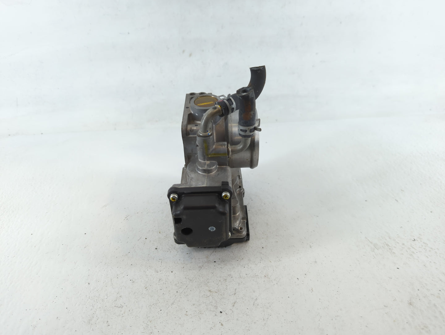2016-2022 Honda Civic Throttle Body P/N:GMG9A M22851233558 Fits Fits 2016 2017 2018 2019 2020 2021 2022 OEM Used Auto Parts 