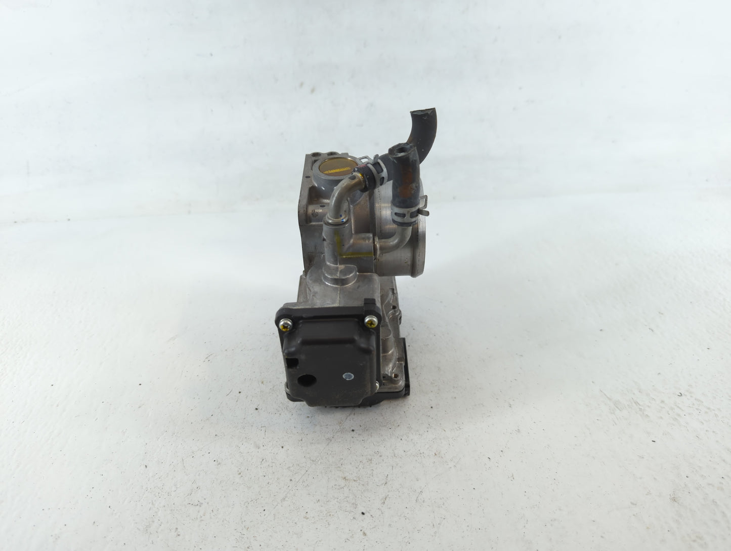 2016-2022 Honda Civic Throttle Body P/N:GMG9A M22851233558 Fits Fits 2016 2017 2018 2019 2020 2021 2022 OEM Used Auto Parts 