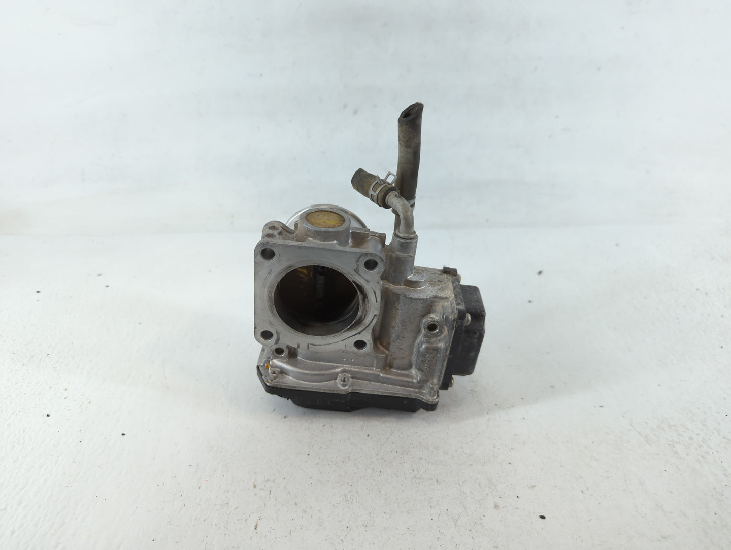2016-2022 Honda Civic Throttle Body P/N:M22857527049 GMG9A Fits Fits 2016 2017 2018 2019 2020 2021 2022 OEM Used Auto Parts 