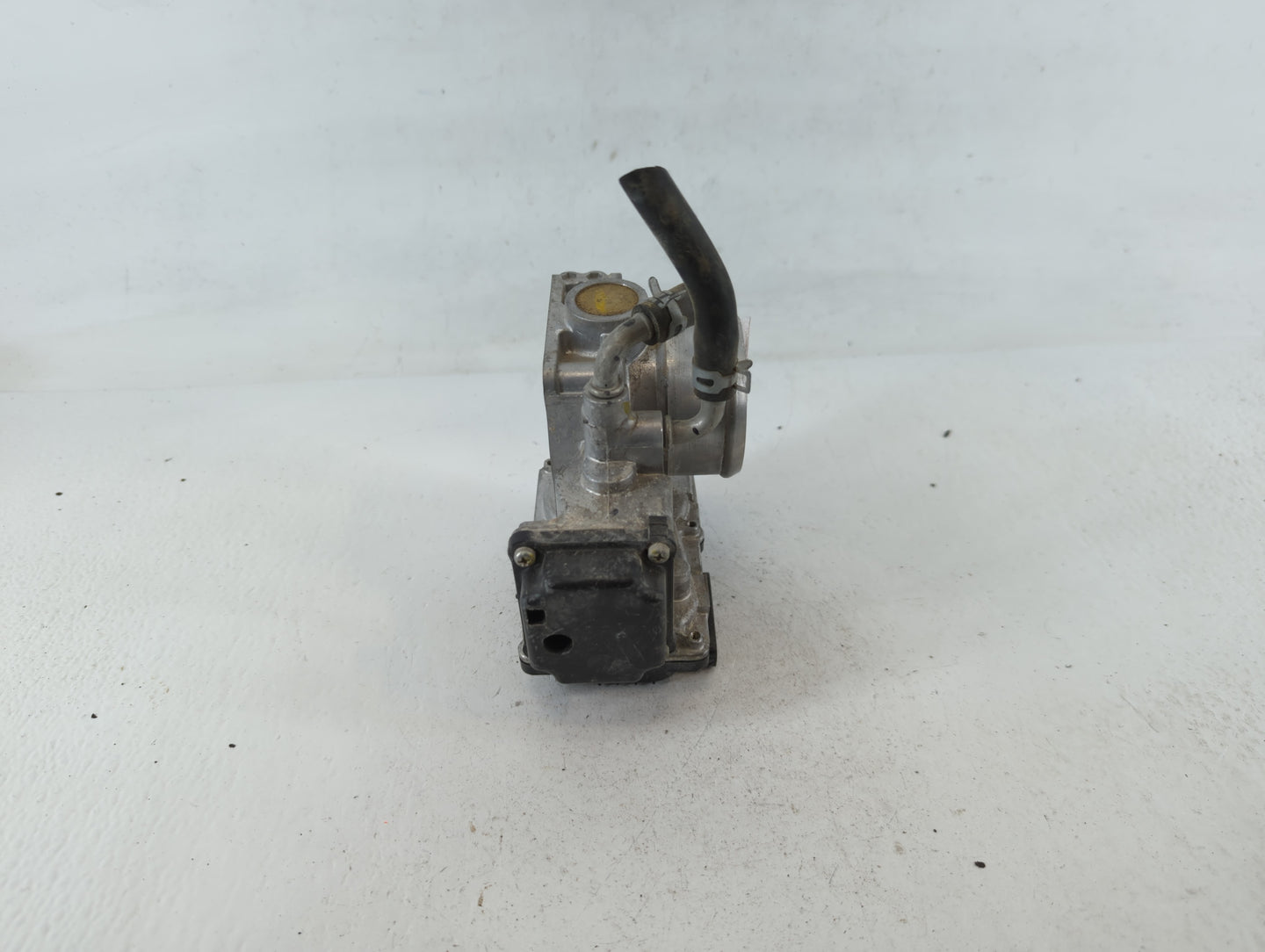 2016-2022 Honda Civic Throttle Body P/N:M22857527049 GMG9A Fits Fits 2016 2017 2018 2019 2020 2021 2022 OEM Used Auto Parts 