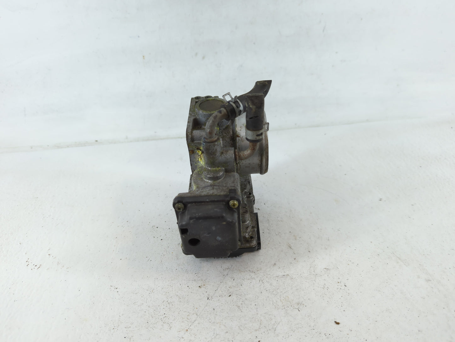 2016-2022 Honda Civic Throttle Body P/N:GMG9A Fits Fits 2016 2017 2018 2019 2020 2021 2022 OEM Used Auto Parts - Oemusedauto