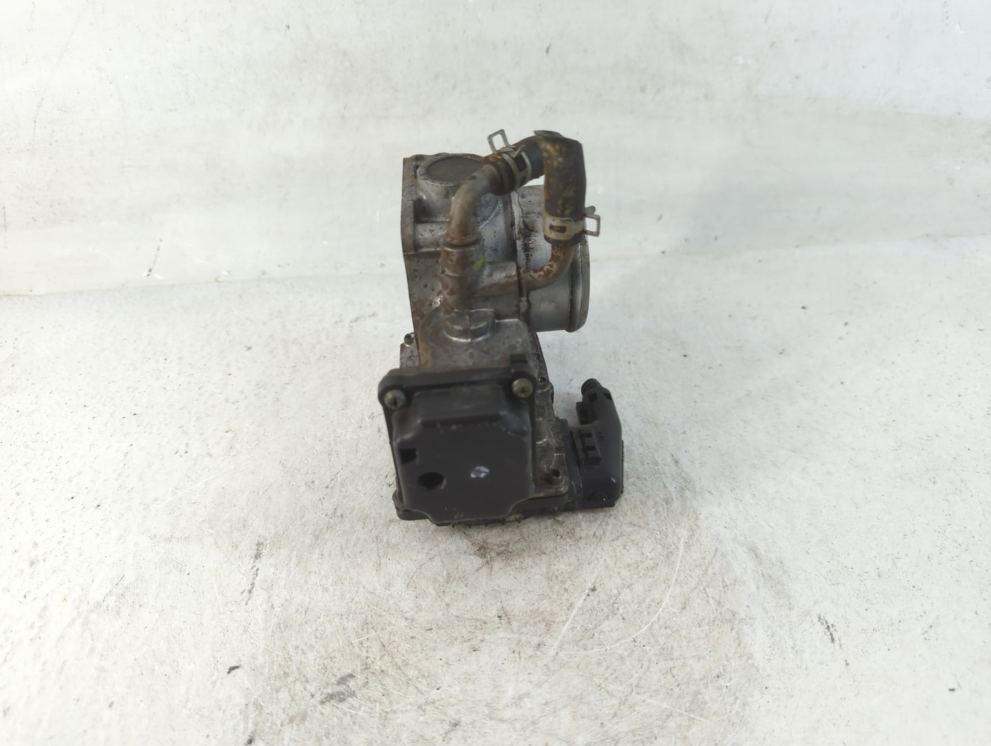 2016-2022 Honda Civic Throttle Body P/N:M22857421186 GMH1A Fits Fits 2016 2017 2018 2019 2020 2021 2022 OEM Used Auto Parts 