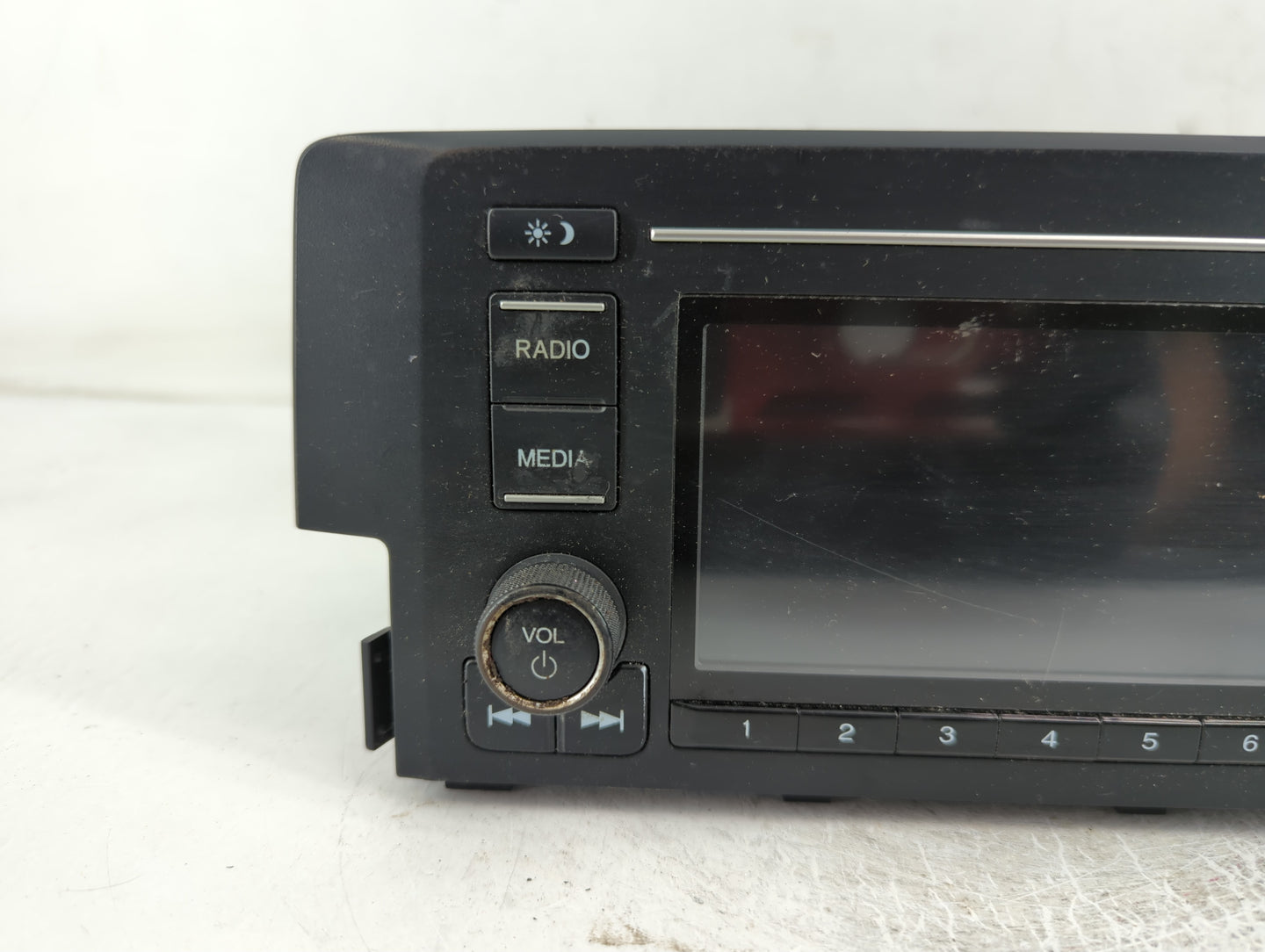 2016-2017 Honda Civic Radio AM FM Cd Player Receiver Replacement P/N:9100-TBA-A11 Fits Fits 2016 2017 OEM Used Auto Parts - 