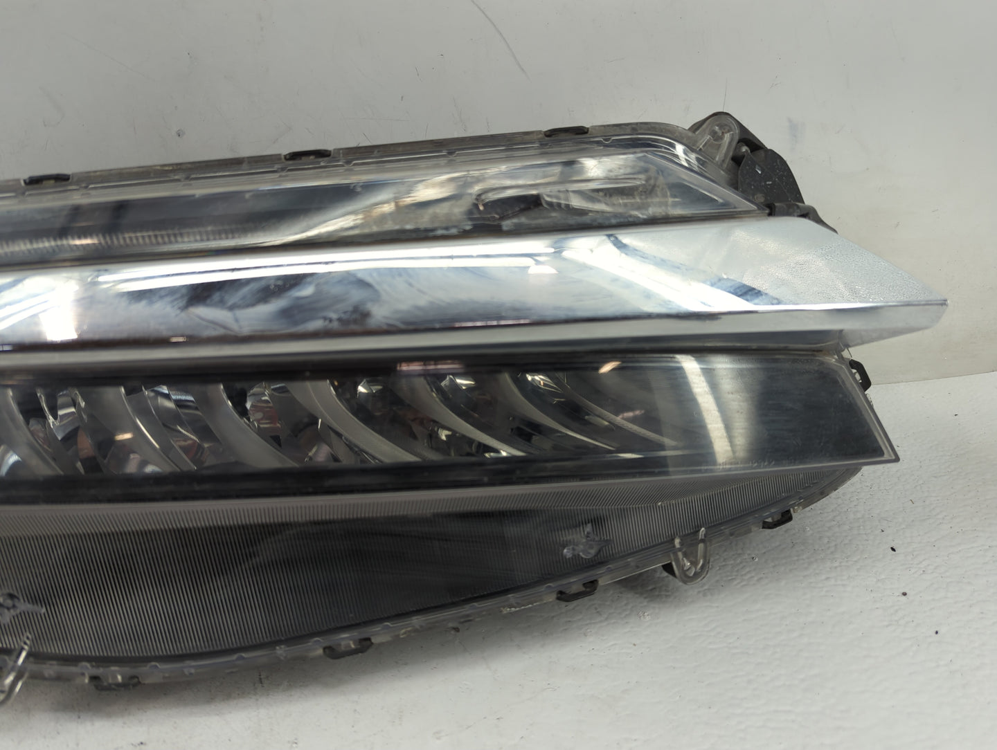 2017-2020 Honda Clarity Passenger Right Oem Head Light Headlight Lamp - Oemusedautoparts1.com