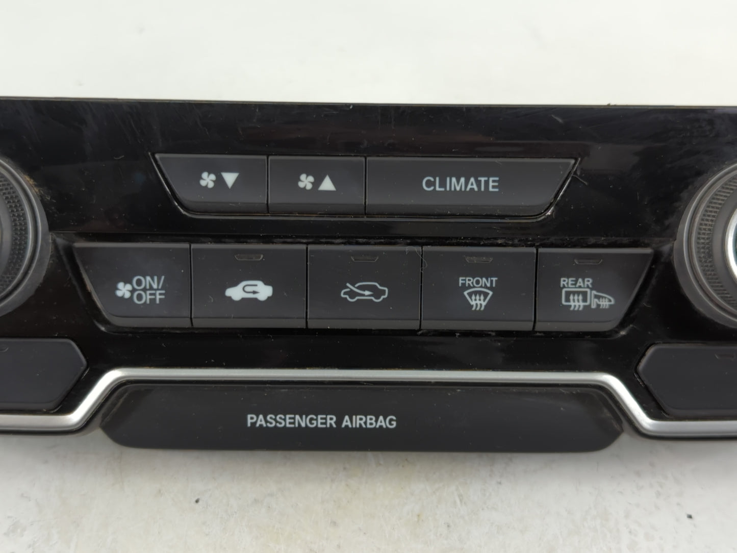 2017-2022 Honda Cr-V Climate Control Module Temperature AC/Heater Replacement P/N:79620TLAA13M1 Fits OEM Used Auto Parts - O