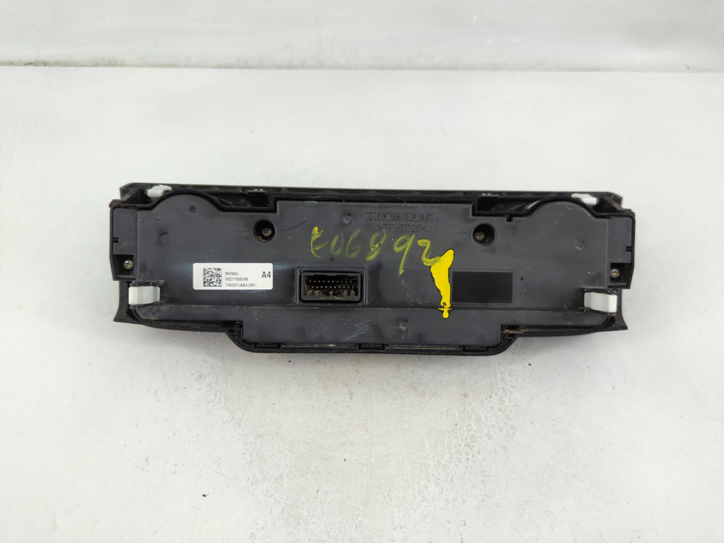 2017-2022 Honda Cr-V Climate Control Module Temperature AC/Heater Replacement P/N:79620TLAA13M1 Fits OEM Used Auto Parts - O