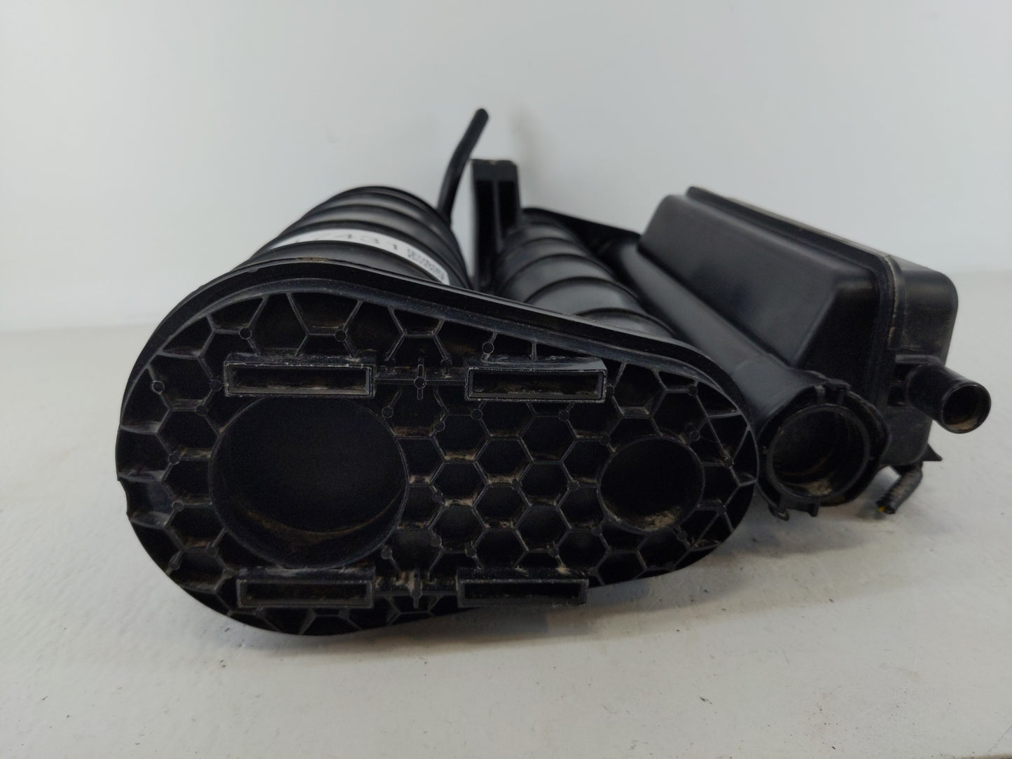 2017 Honda Cr-v Fuel Vapor Charcoal Canister - Oemusedautoparts1.com