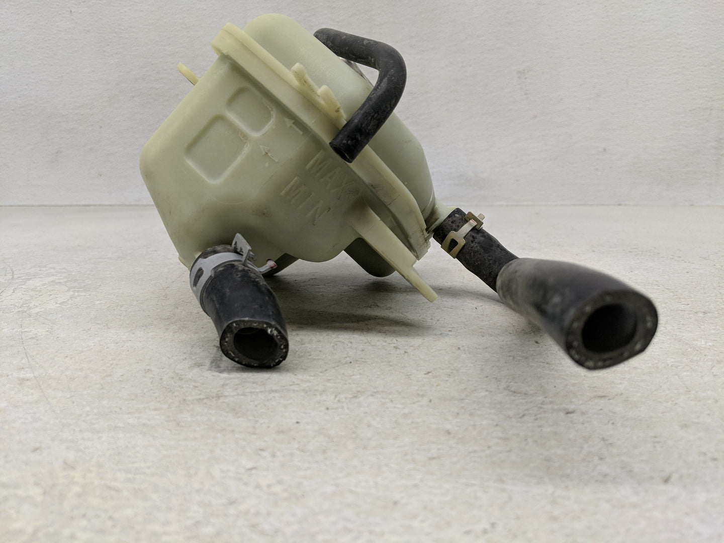 2020-2022 Honda Cr-v Radiator Coolant Overflow Expansion Tank Bottle 1313095 - Oemusedautoparts1.com