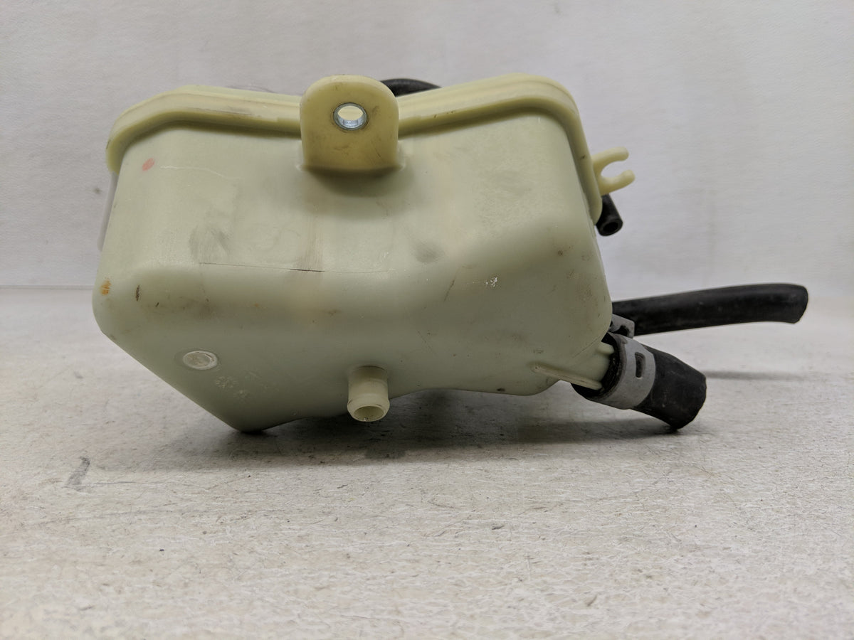 2020-2022 Honda Cr-v Radiator Coolant Overflow Expansion Tank Bottle 1313095 - Oemusedautoparts1.com