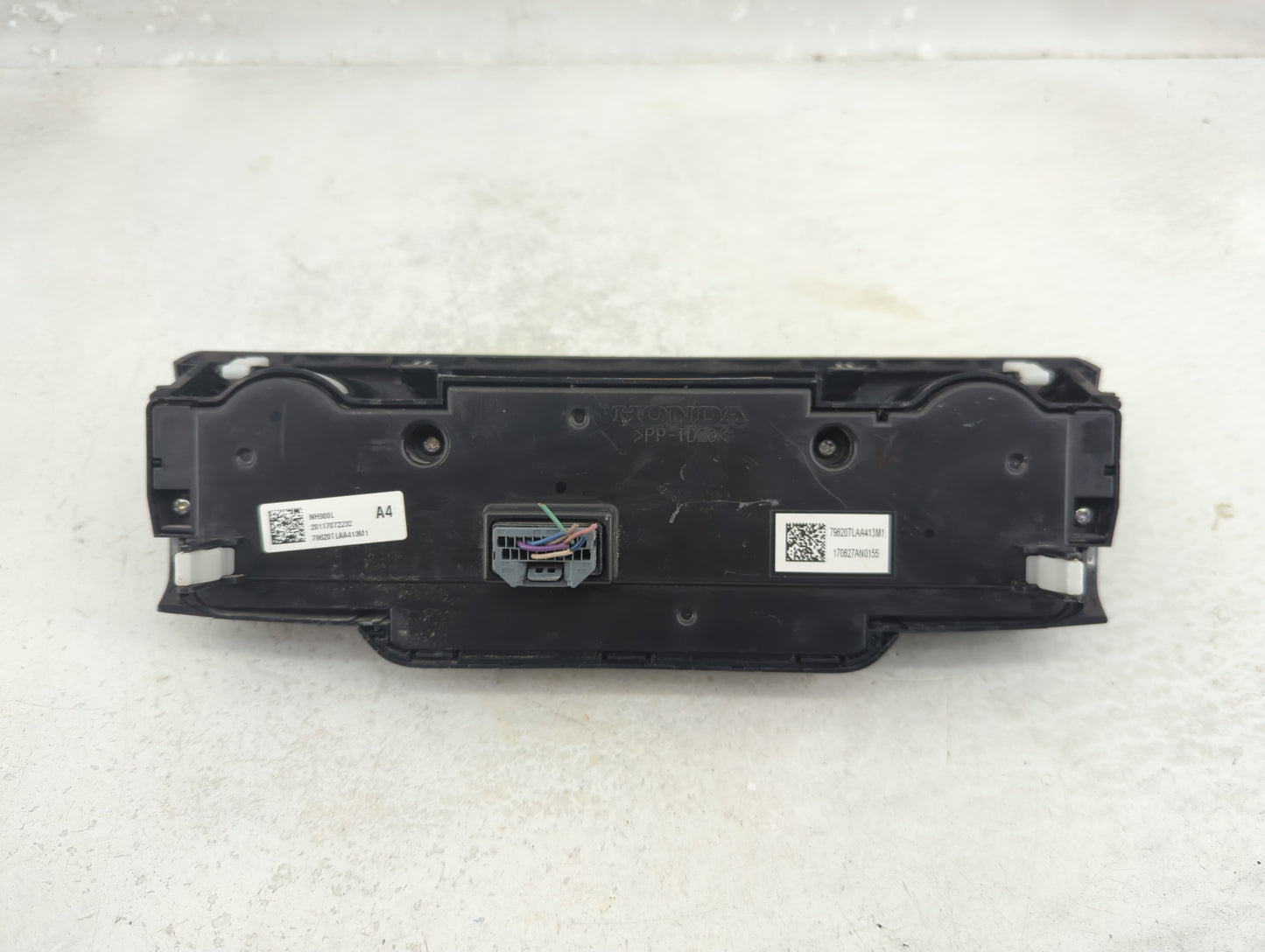 2017-2022 Honda Cr-V Climate Control Module Temperature AC/Heater Replacement P/N:79620TLAA413M1 Fits OEM Used Auto Parts - 