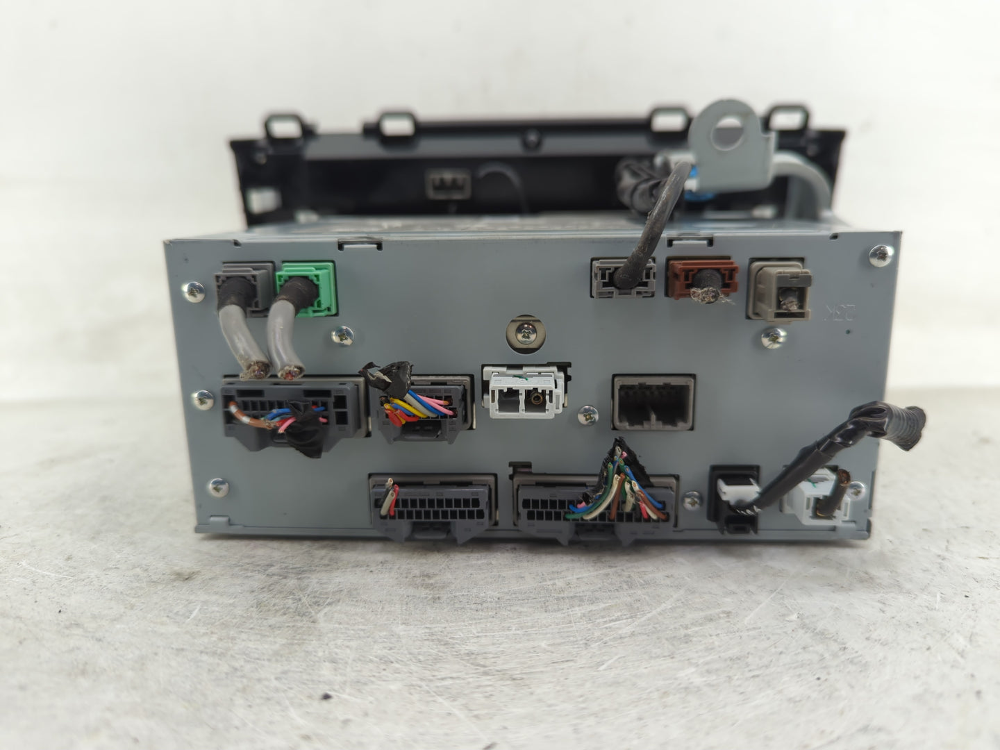 2017 Honda Cr-V Radio AM FM Cd Player Receiver Replacement P/N:96Z5X374 Fits OEM Used Auto Parts - Oemusedautoparts1.com