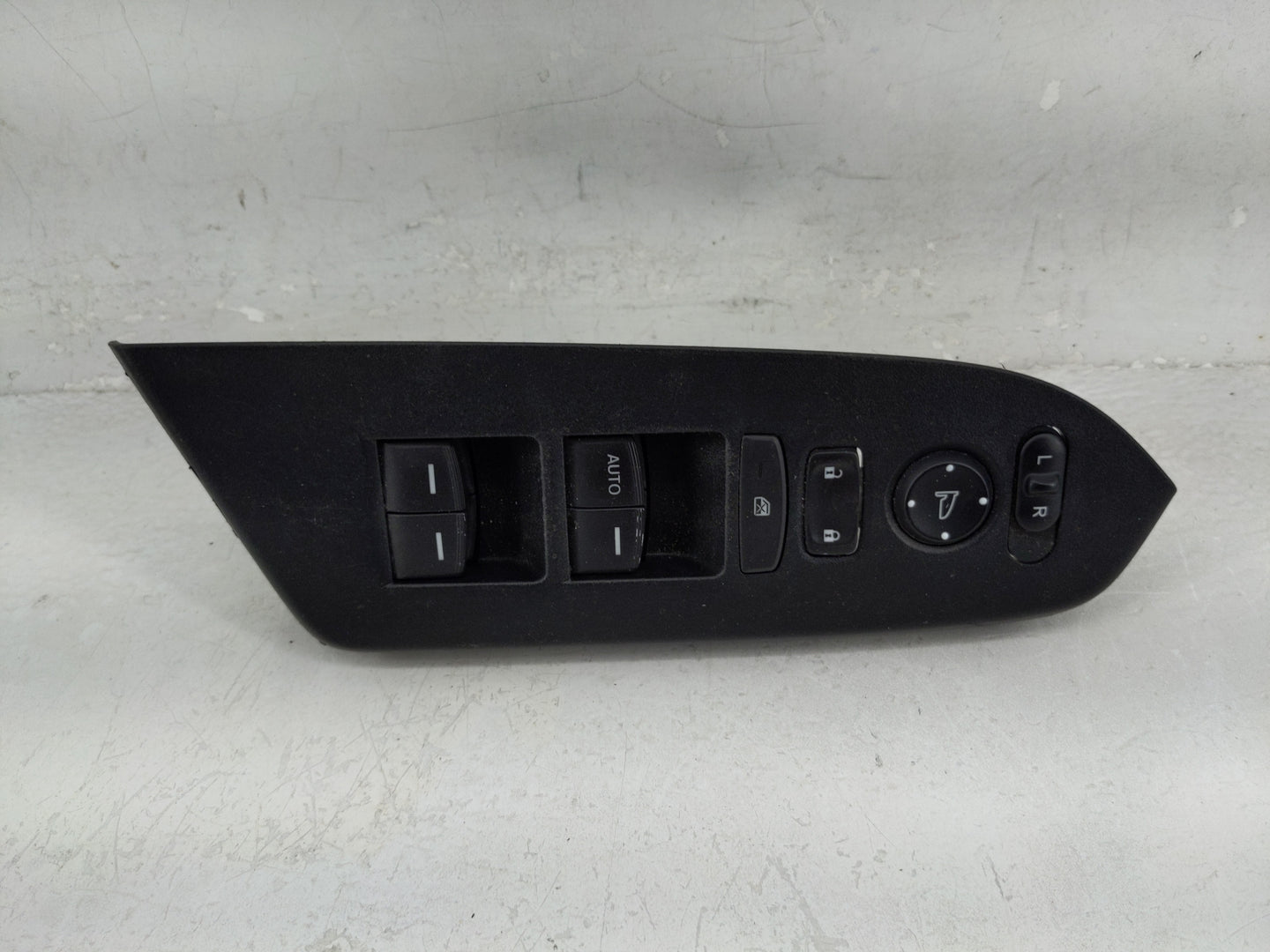 2017 Honda Cr-V Master Power Window Switch Replacement Driver Side Left Fits OEM Used Auto Parts - Oemusedautoparts1.com