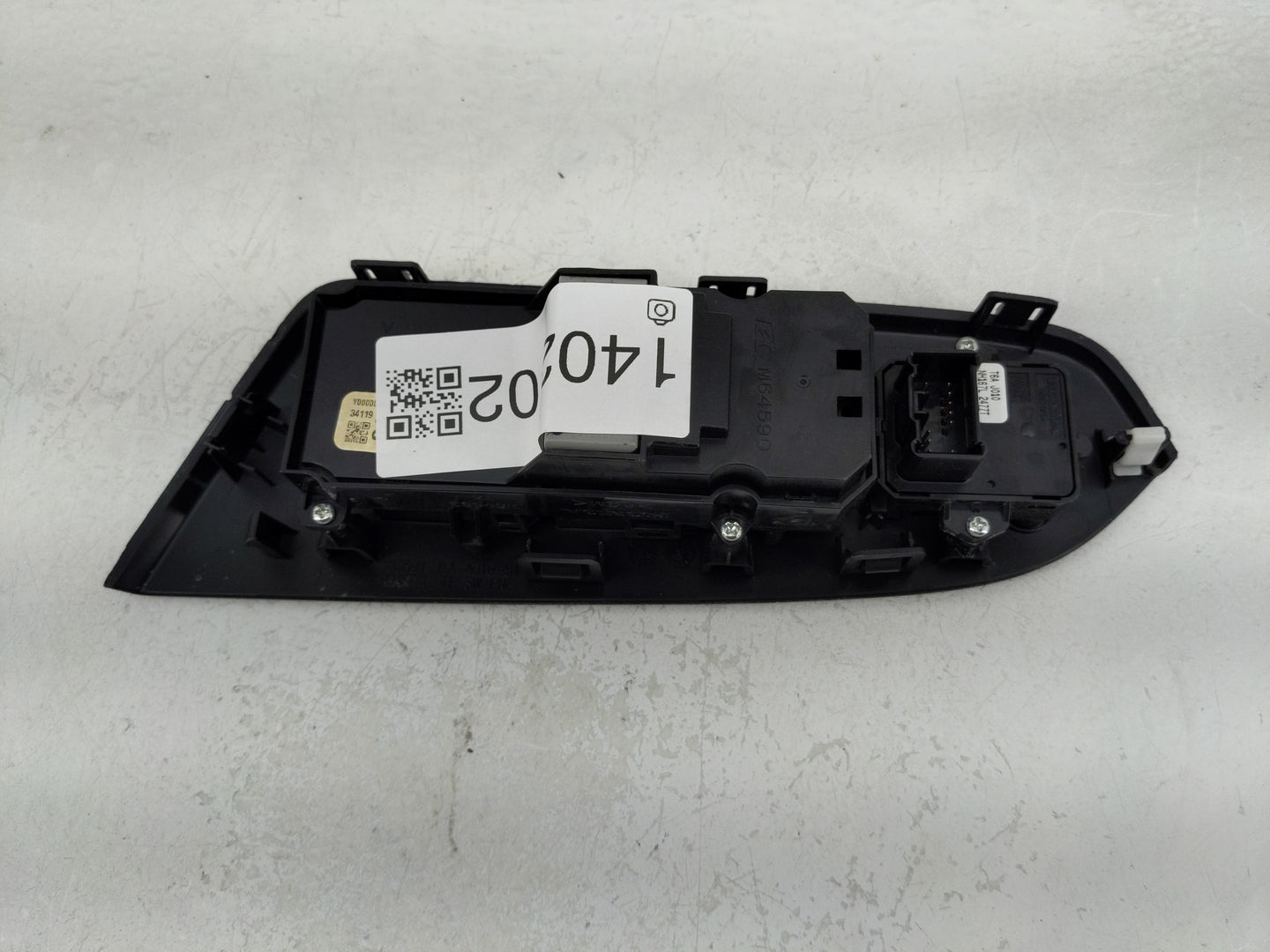 2017 Honda Cr-V Master Power Window Switch Replacement Driver Side Left Fits OEM Used Auto Parts - Oemusedautoparts1.com