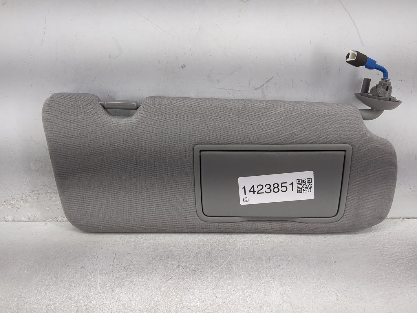 2017-2019 Honda Cr-V Sun Visor Shade Replacement Passenger Right Mirror Fits Fits 2017 2018 2019 OEM Used Auto Parts - Oemus