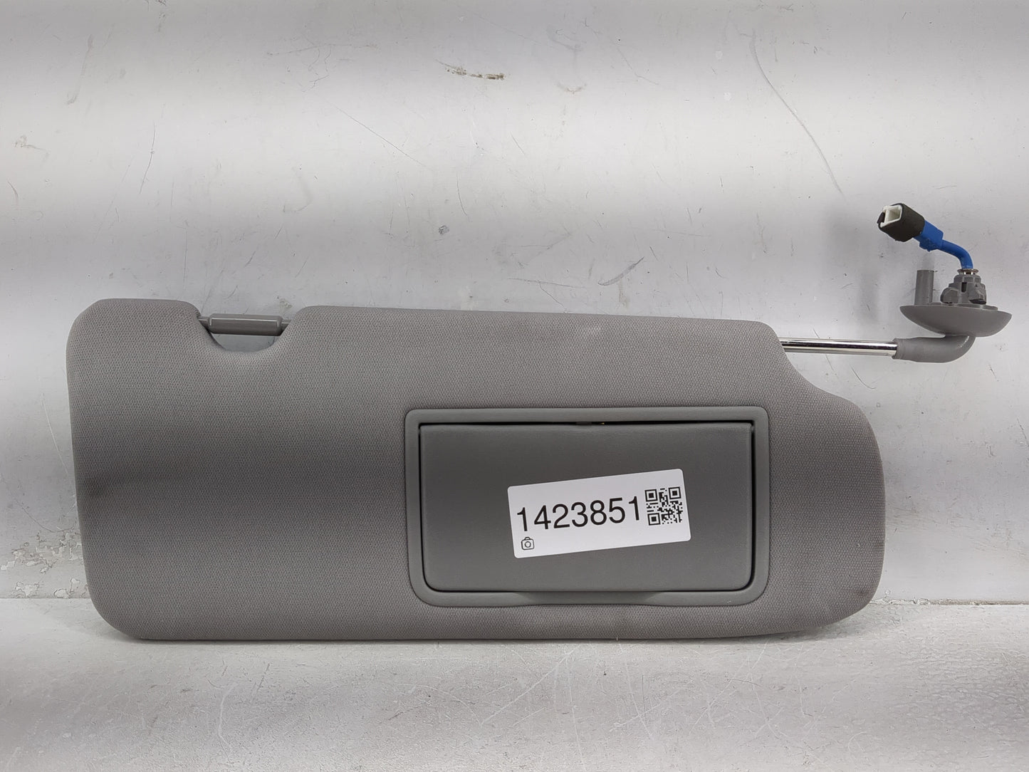 2017-2019 Honda Cr-V Sun Visor Shade Replacement Passenger Right Mirror Fits Fits 2017 2018 2019 OEM Used Auto Parts - Oemus